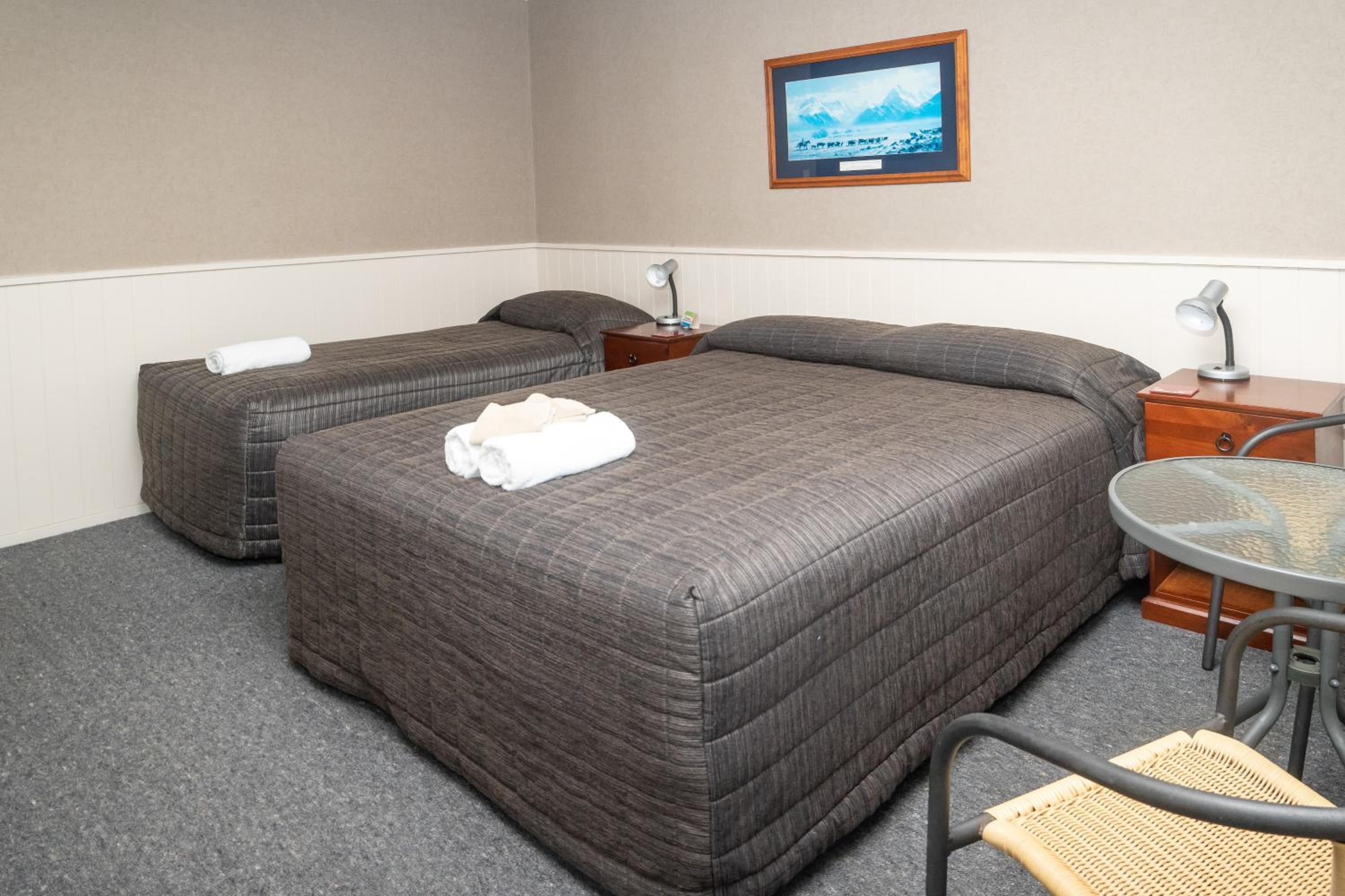 Te Anau Top 10 Holiday Park and Motels
