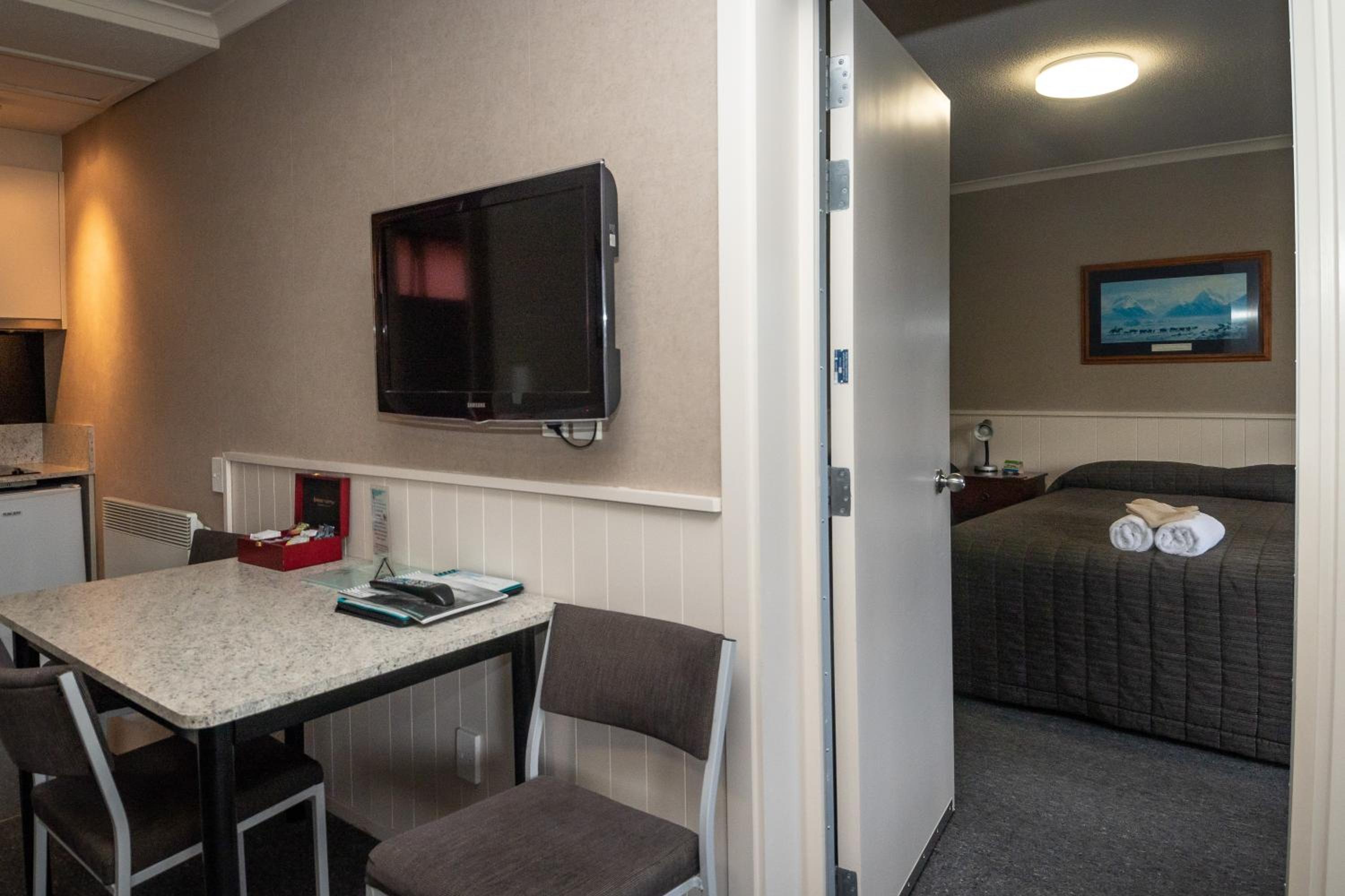 Te Anau Top 10 Holiday Park and Motels