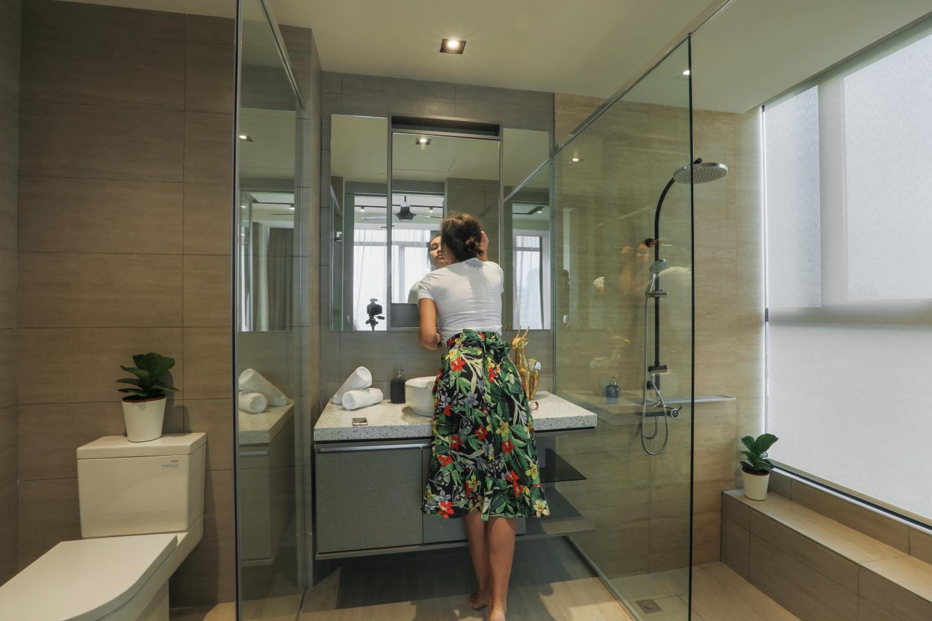 Expressionz Suites By iHost Global