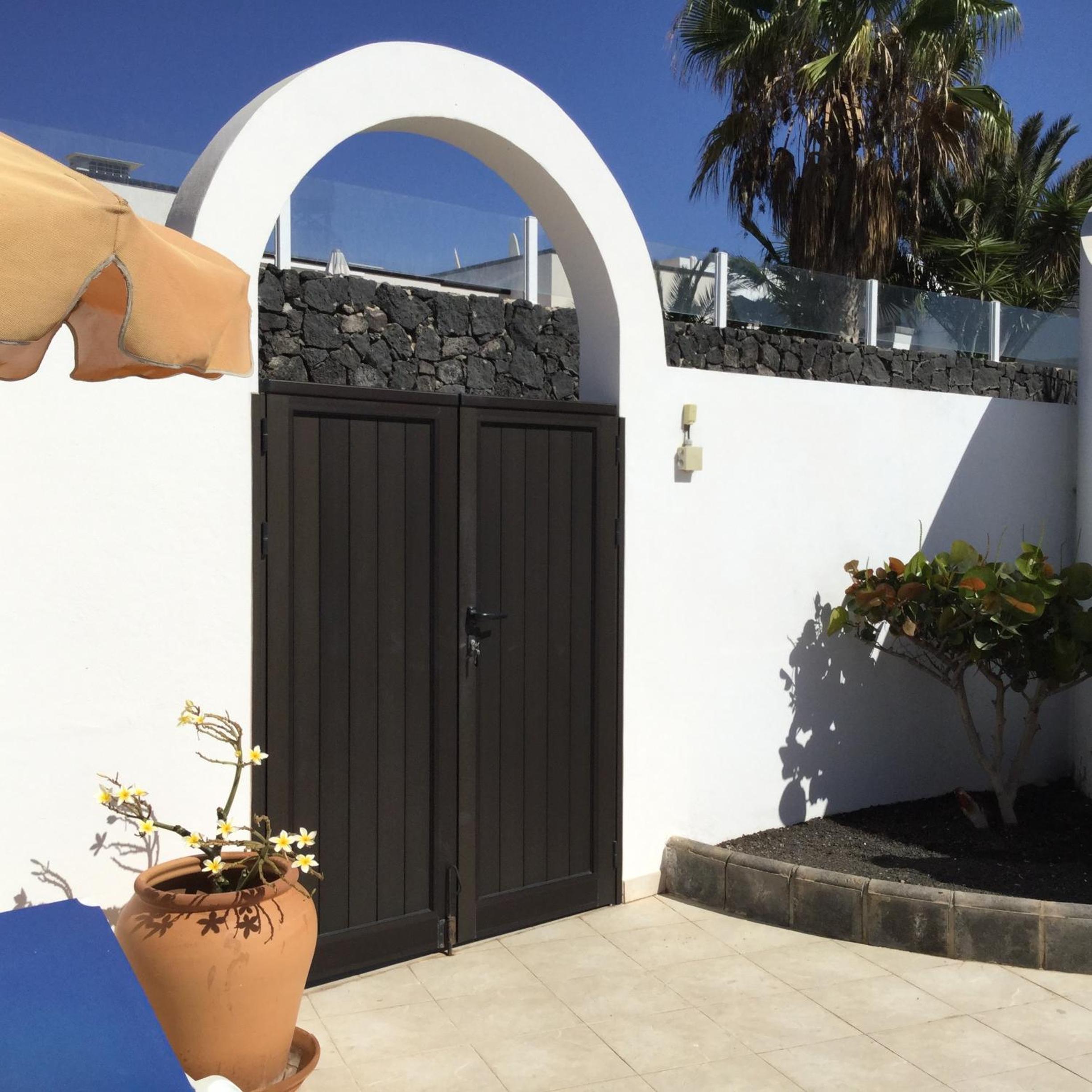 Sol y Luna Room & Suite Lanzarote Holidays - Heated pool! view 2
