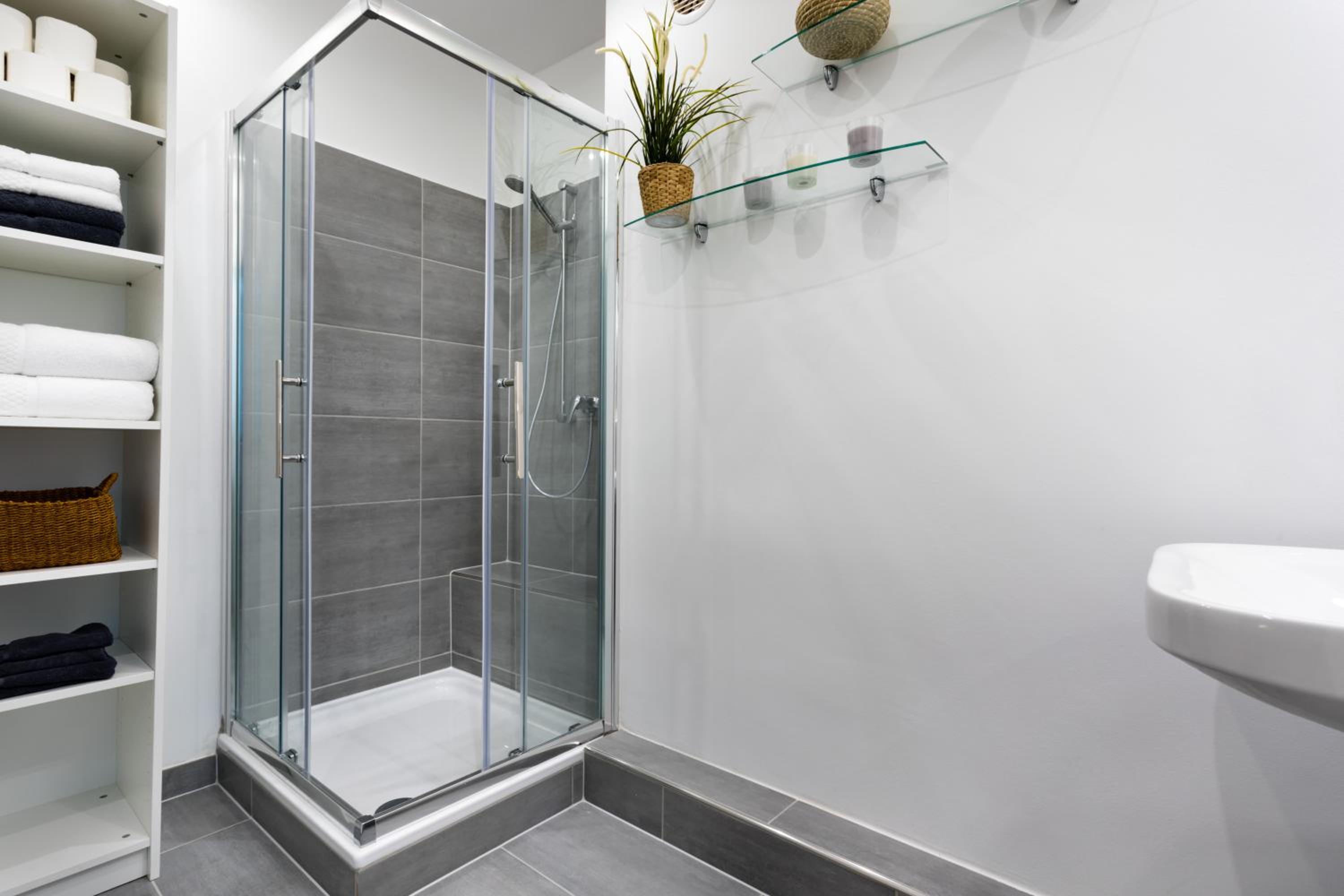 The Düsseldorfer, 1 BR, 1 living room, group & family friendly, ideal for 2 - 4 Guests