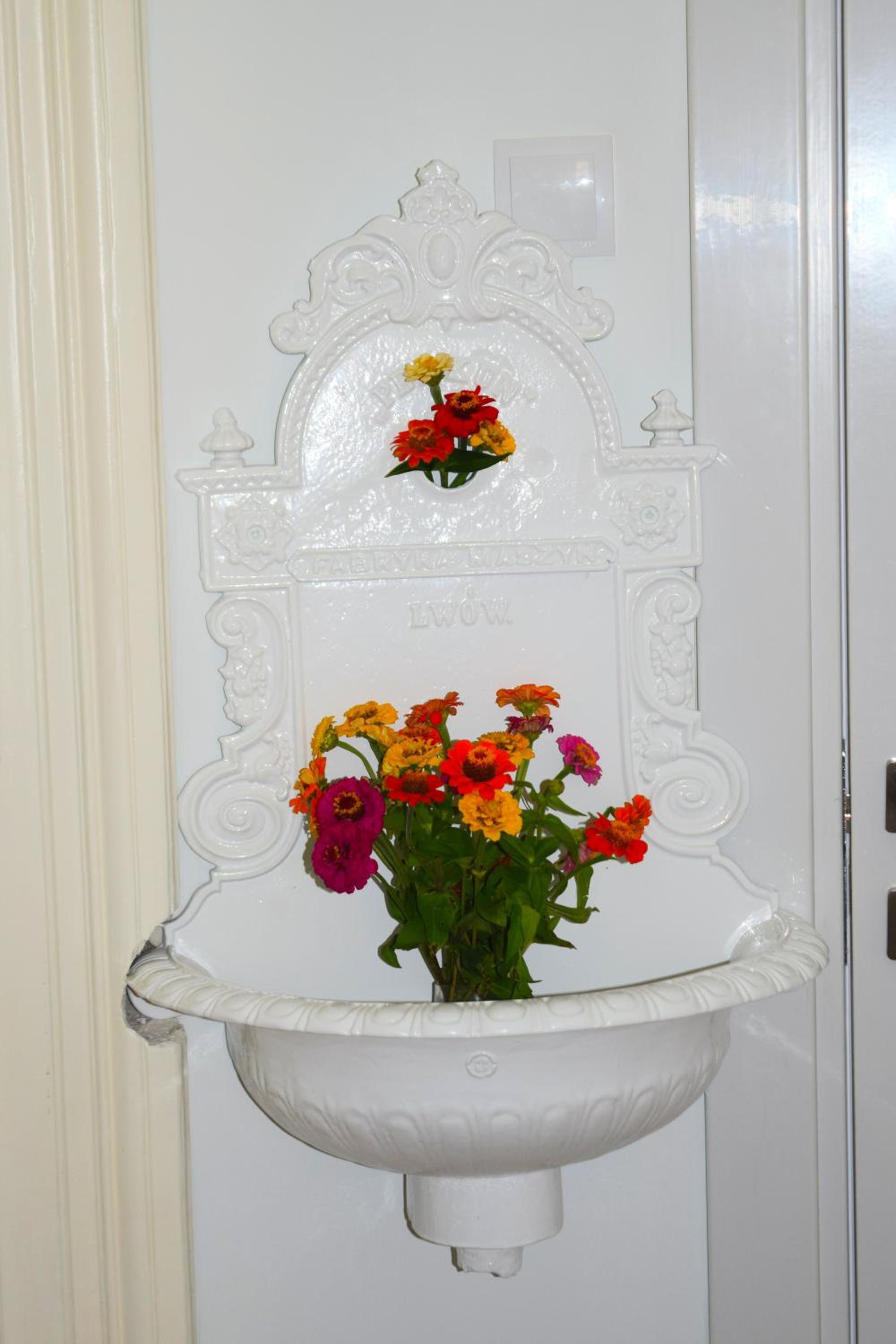 Photo 33