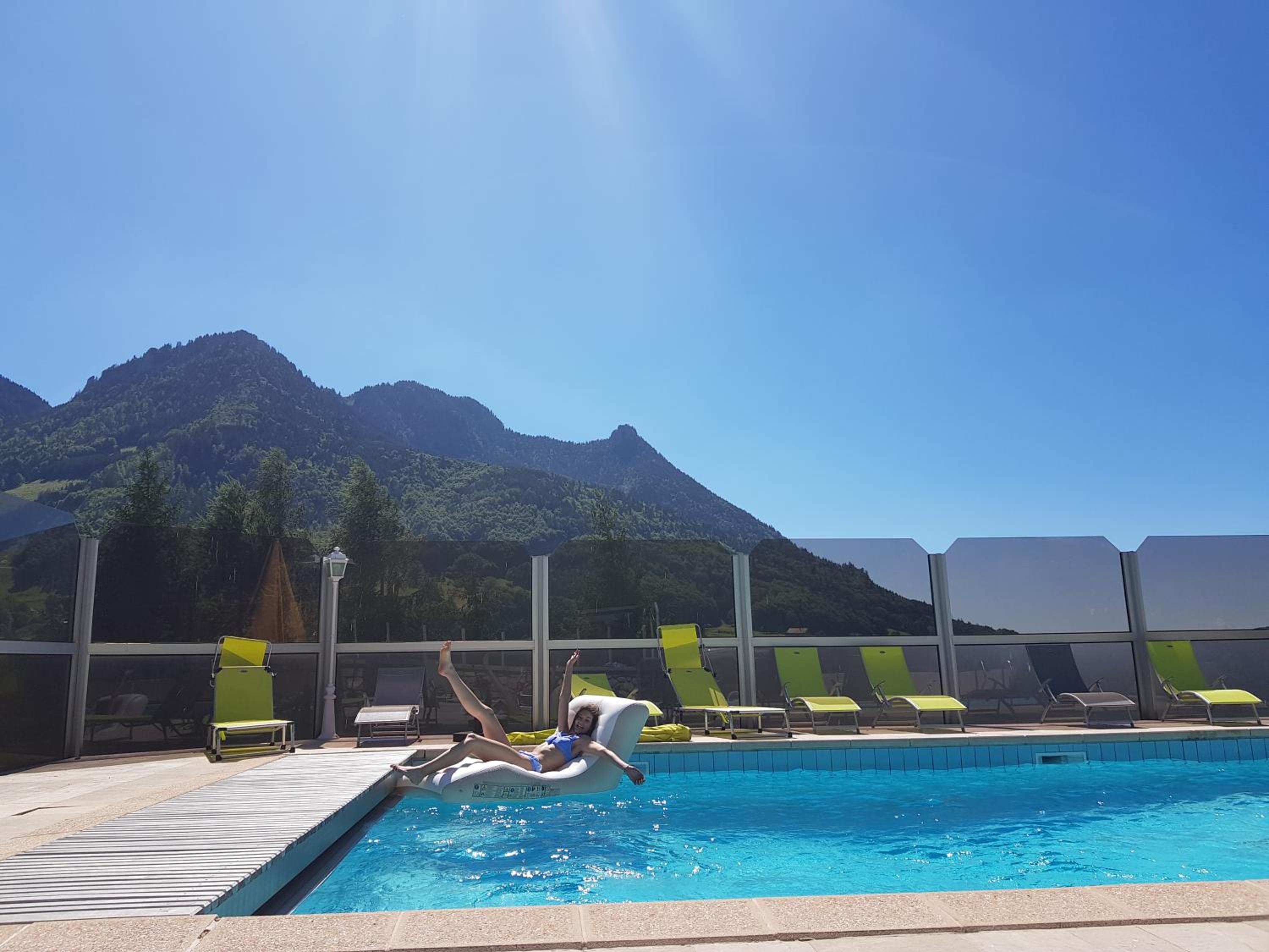 swimming pool