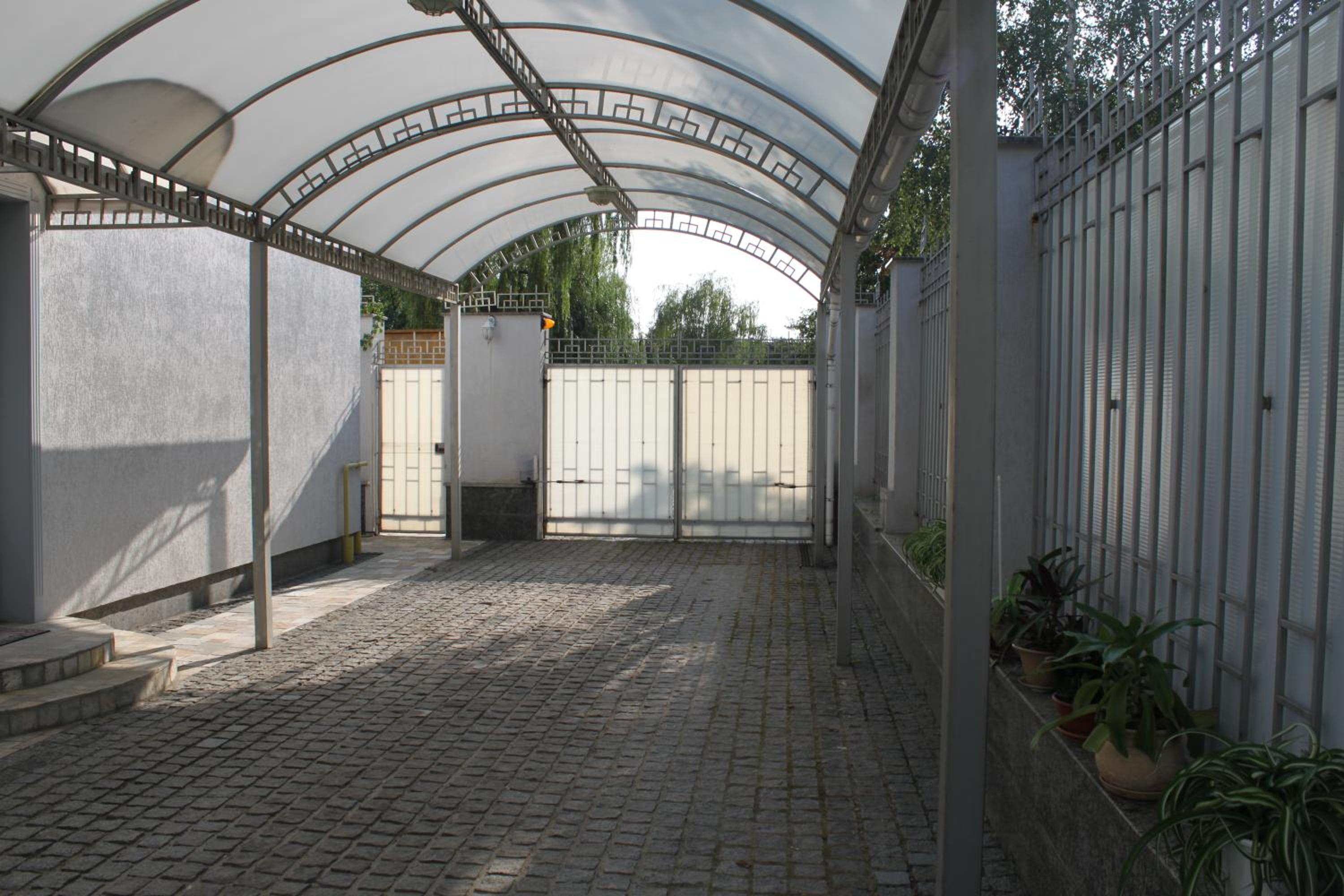 Bortnichi House
