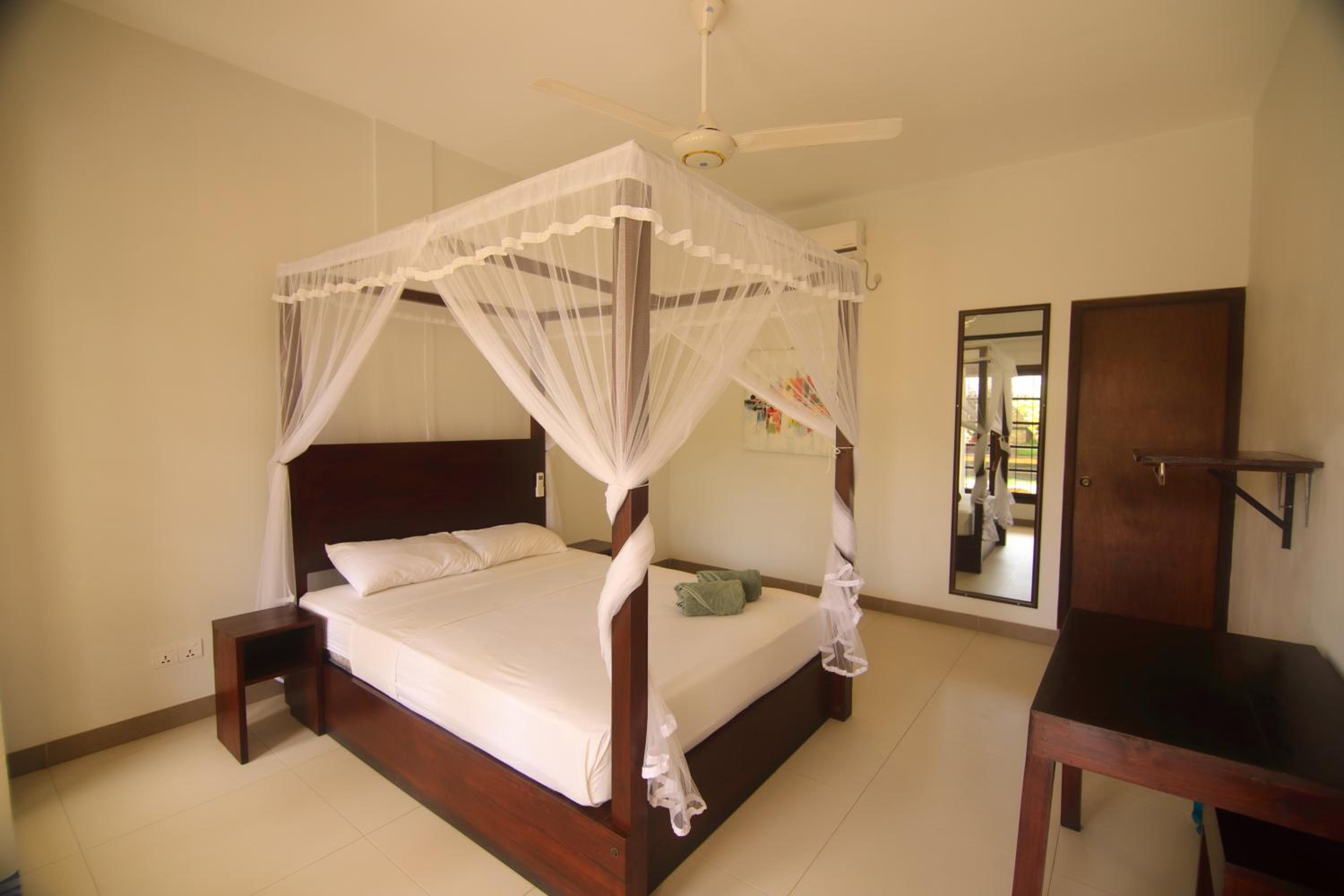 JJ's Hostel Mirissa view 4