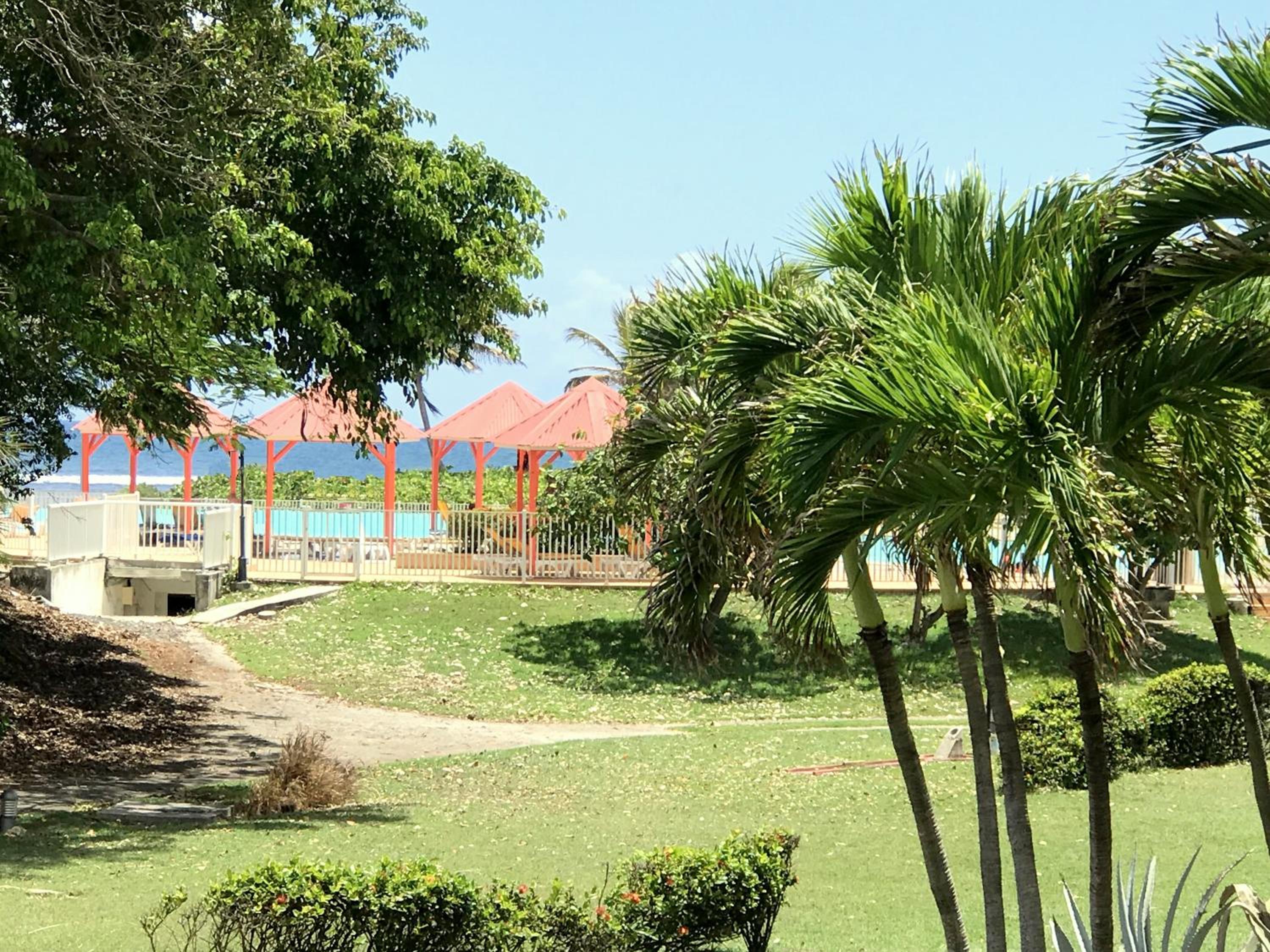 Ti.Maanga Vue Mer Pieds Dans L'Eau