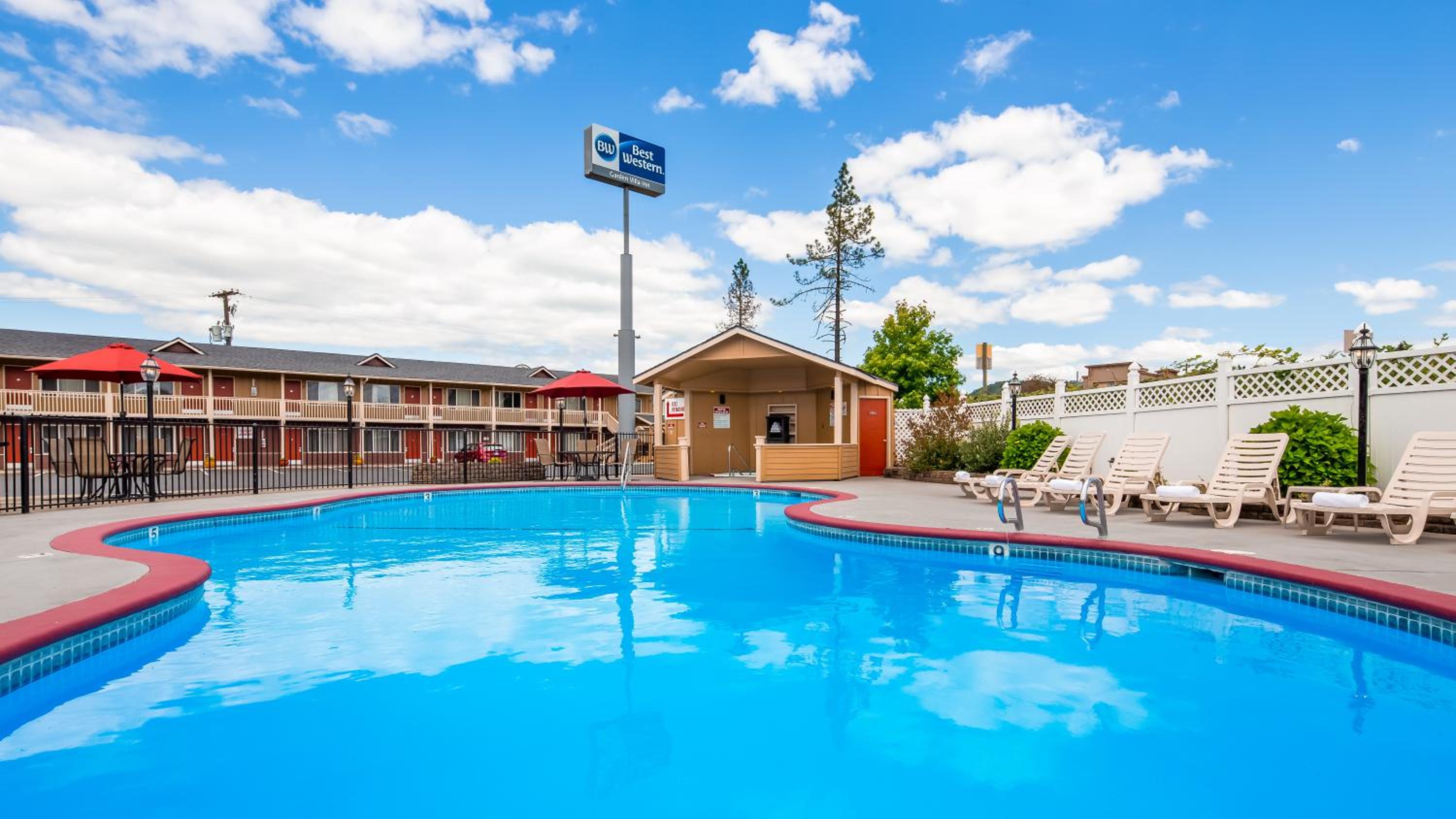 Roseburg Vacations - Best Western Garden Villa Inn - Property Image 11