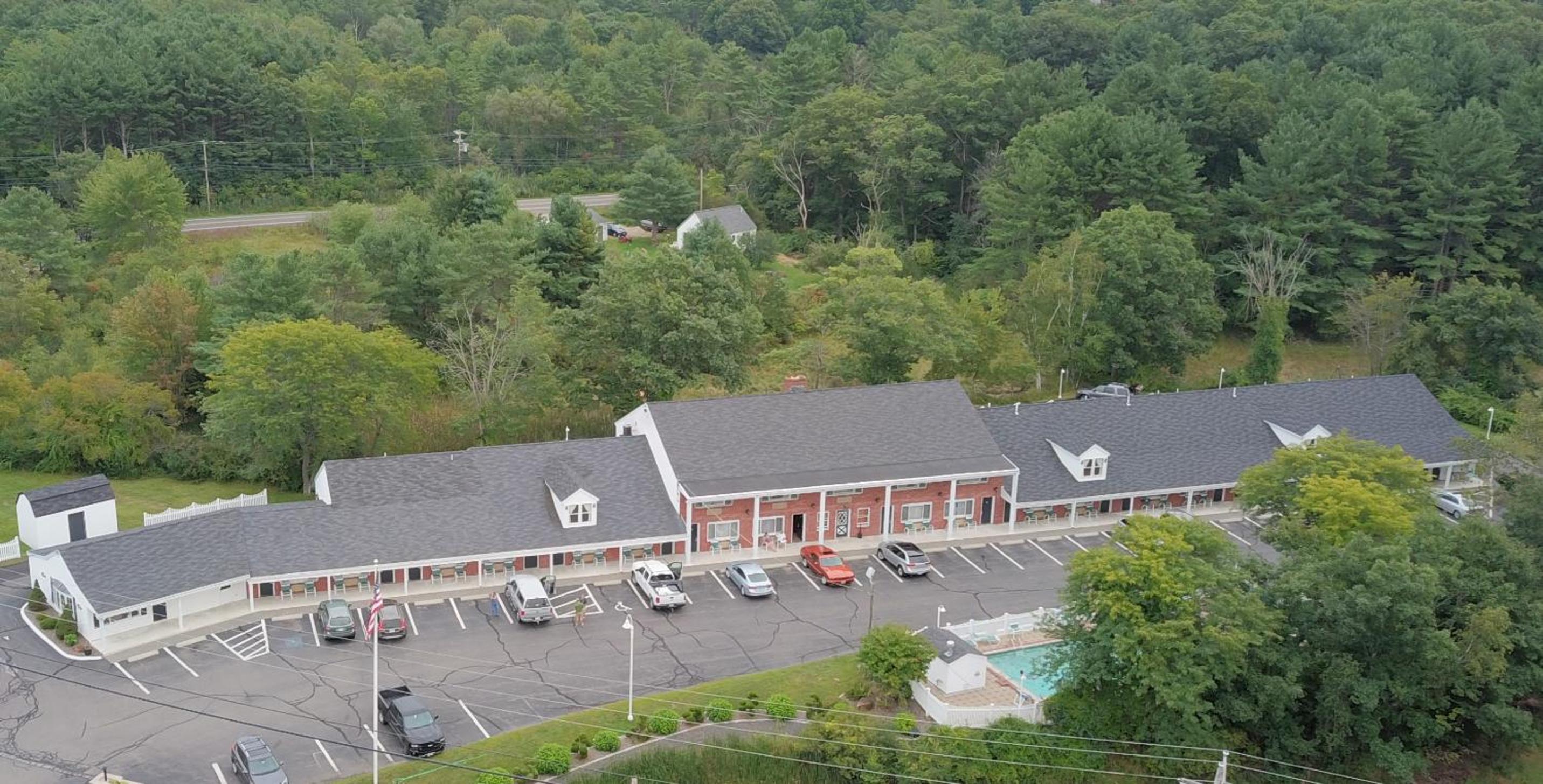Coachman Inn - Property Image 11