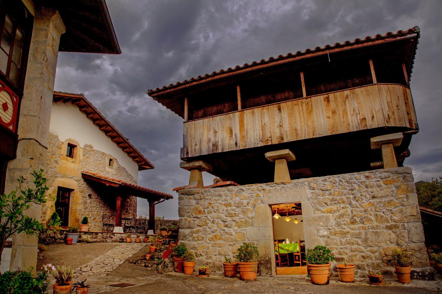 Casería el Hondrígu view 4