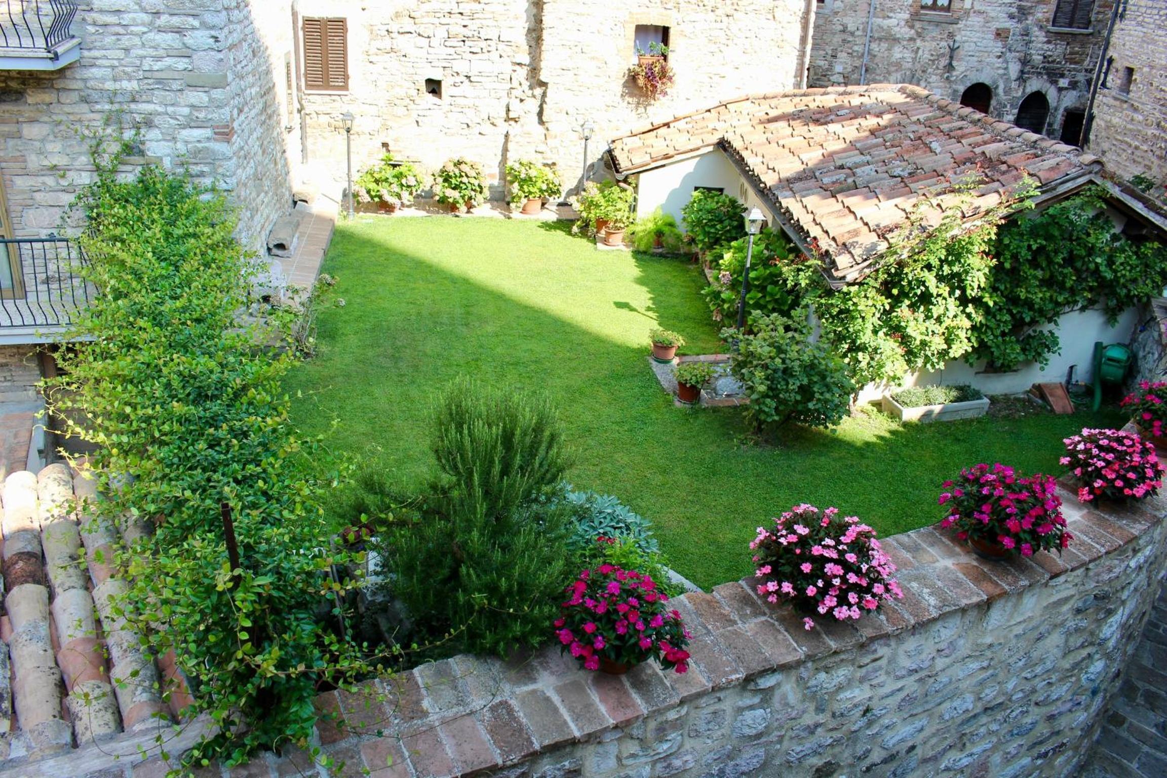 Photo 48