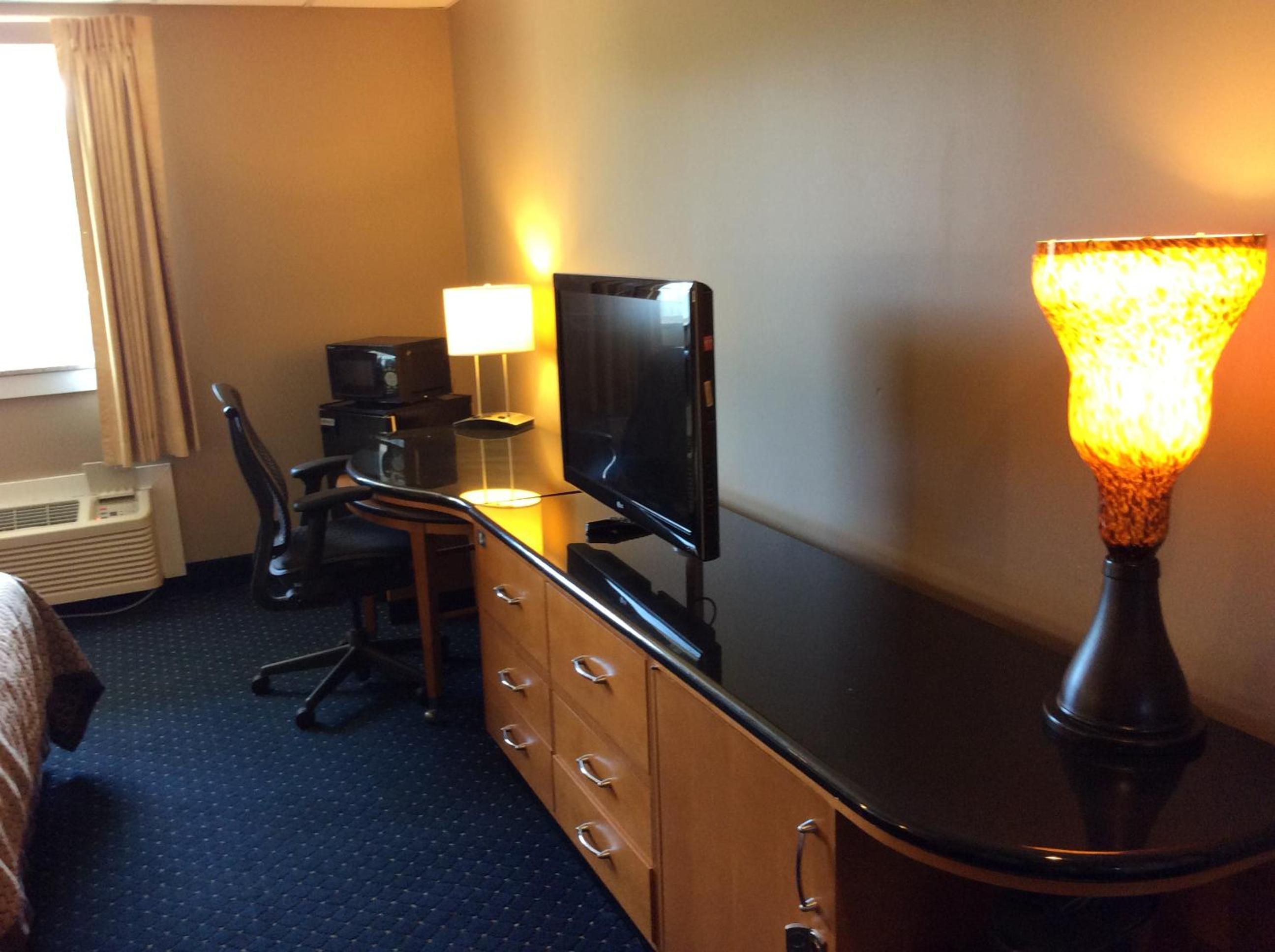 Annapolis Vacations - Village Inn - Property Image 6