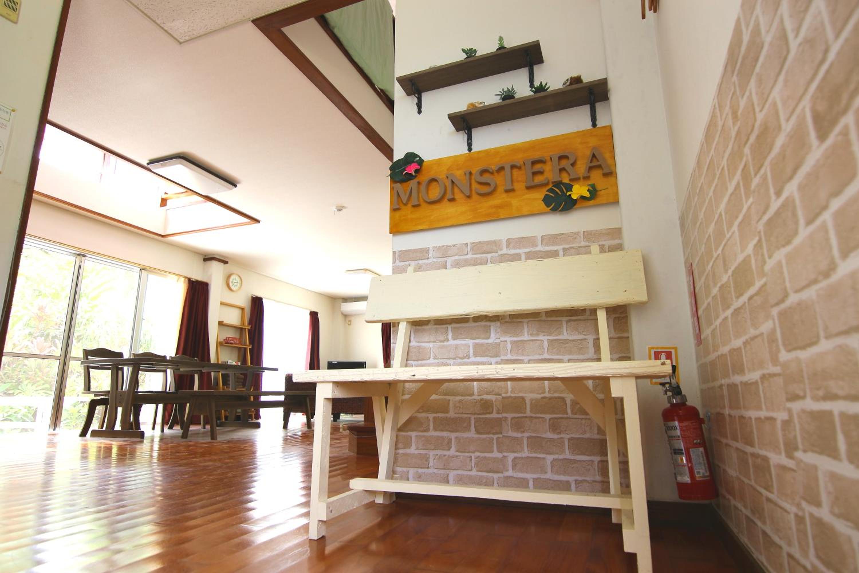 Monstera view 4