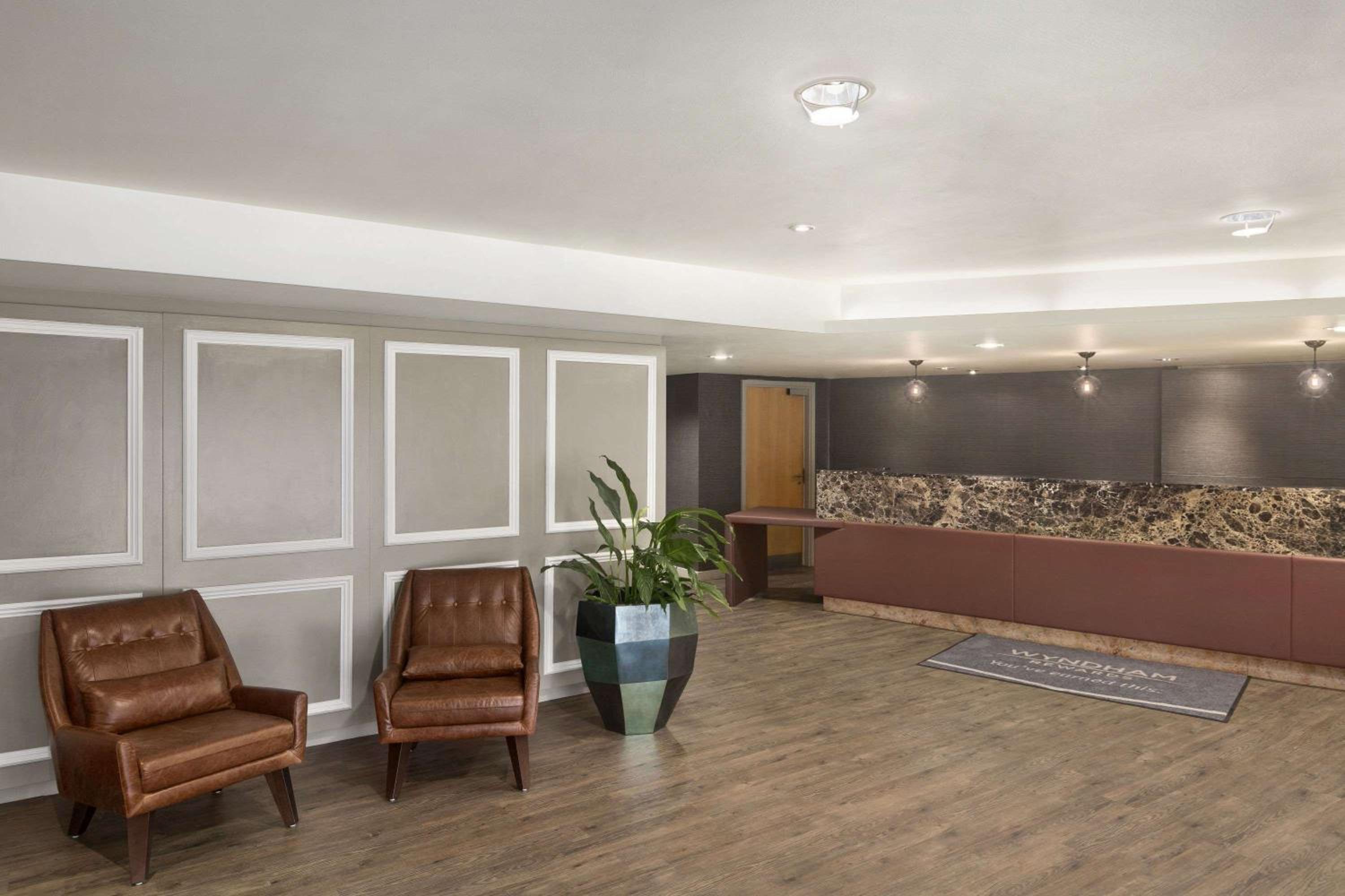 Coventry Vacations - Ramada Hotel  Suites by Wyndham Coventry - Property Image 16