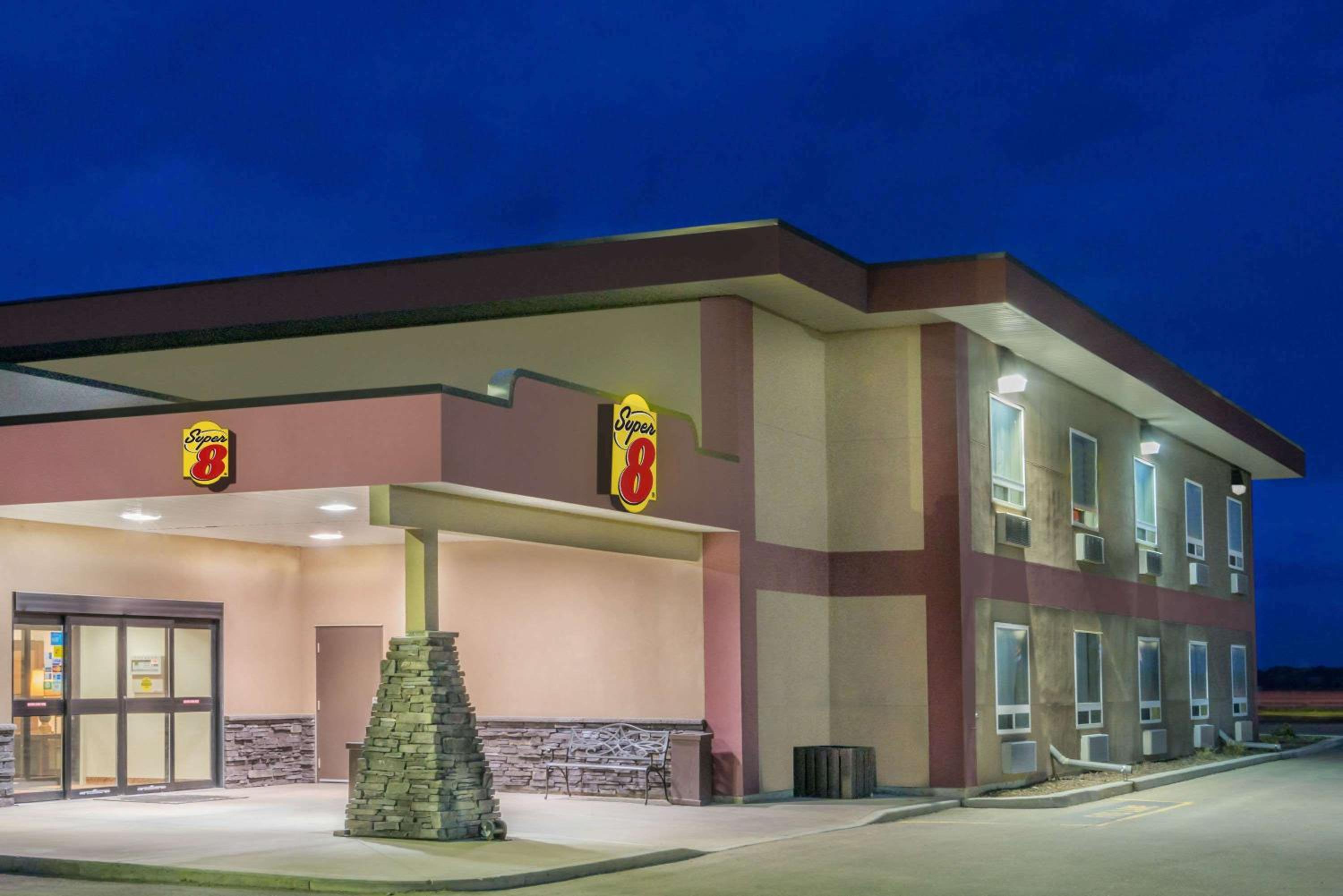 Super 8 by Wyndham Innisfail - Property Image 29