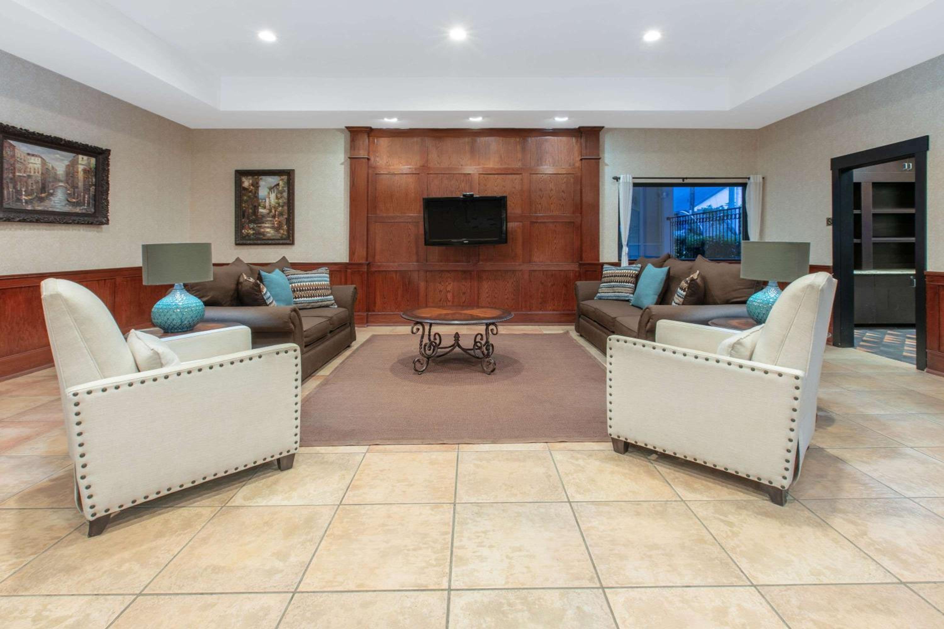 McComb Vacations - Baymont by Wyndham McComb - Property Image 9