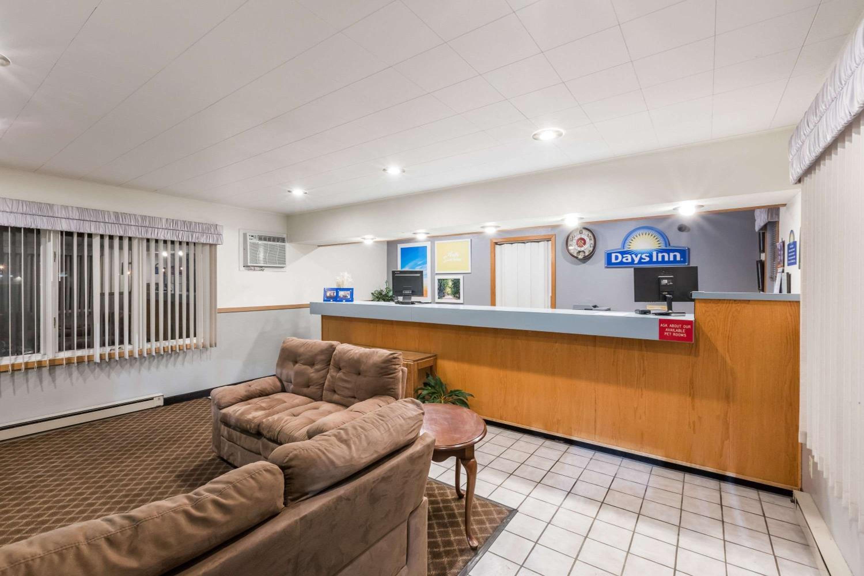 Days Inn by Wyndham Atlantic - Property Image 12