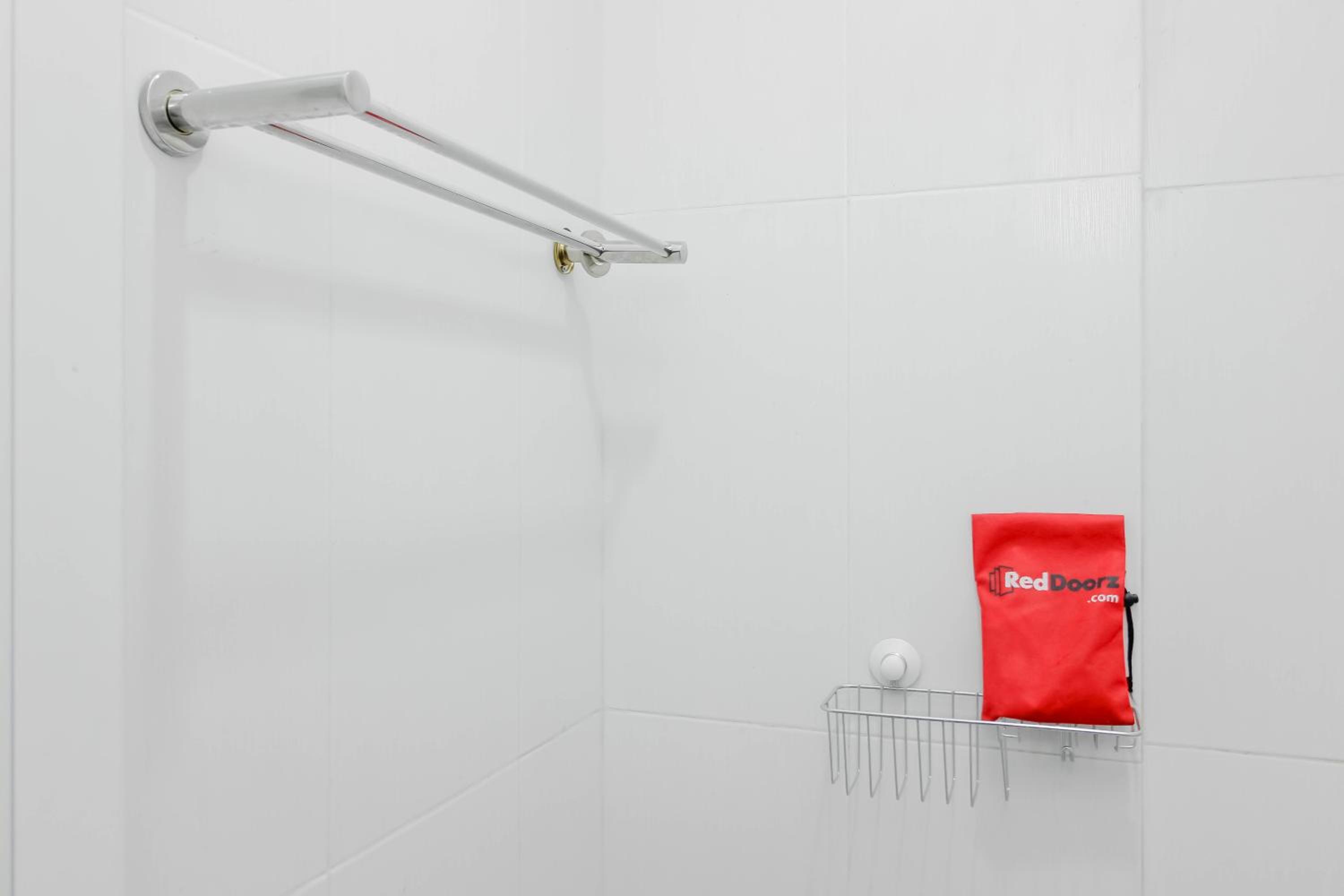 RedDoorz near Siloam Hospital Palembang
