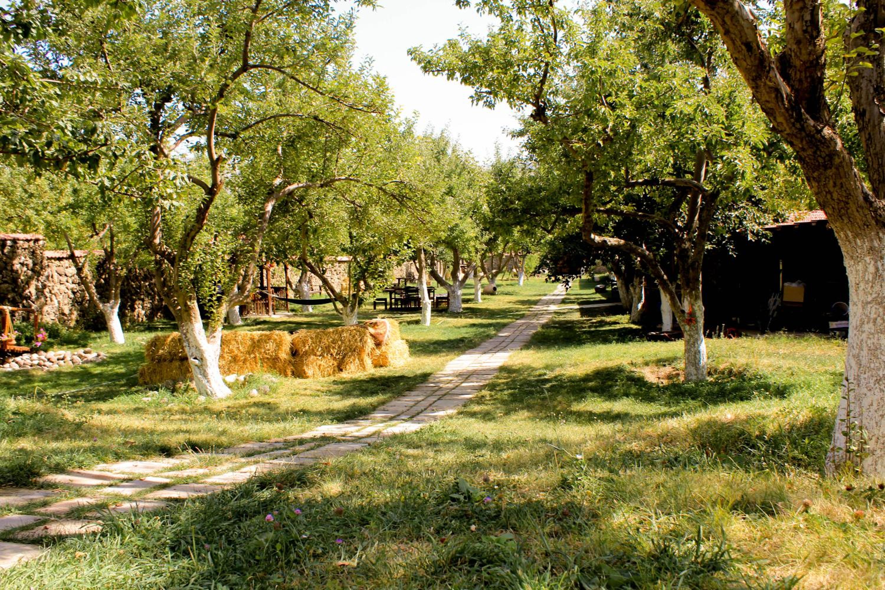 Garni HinYard