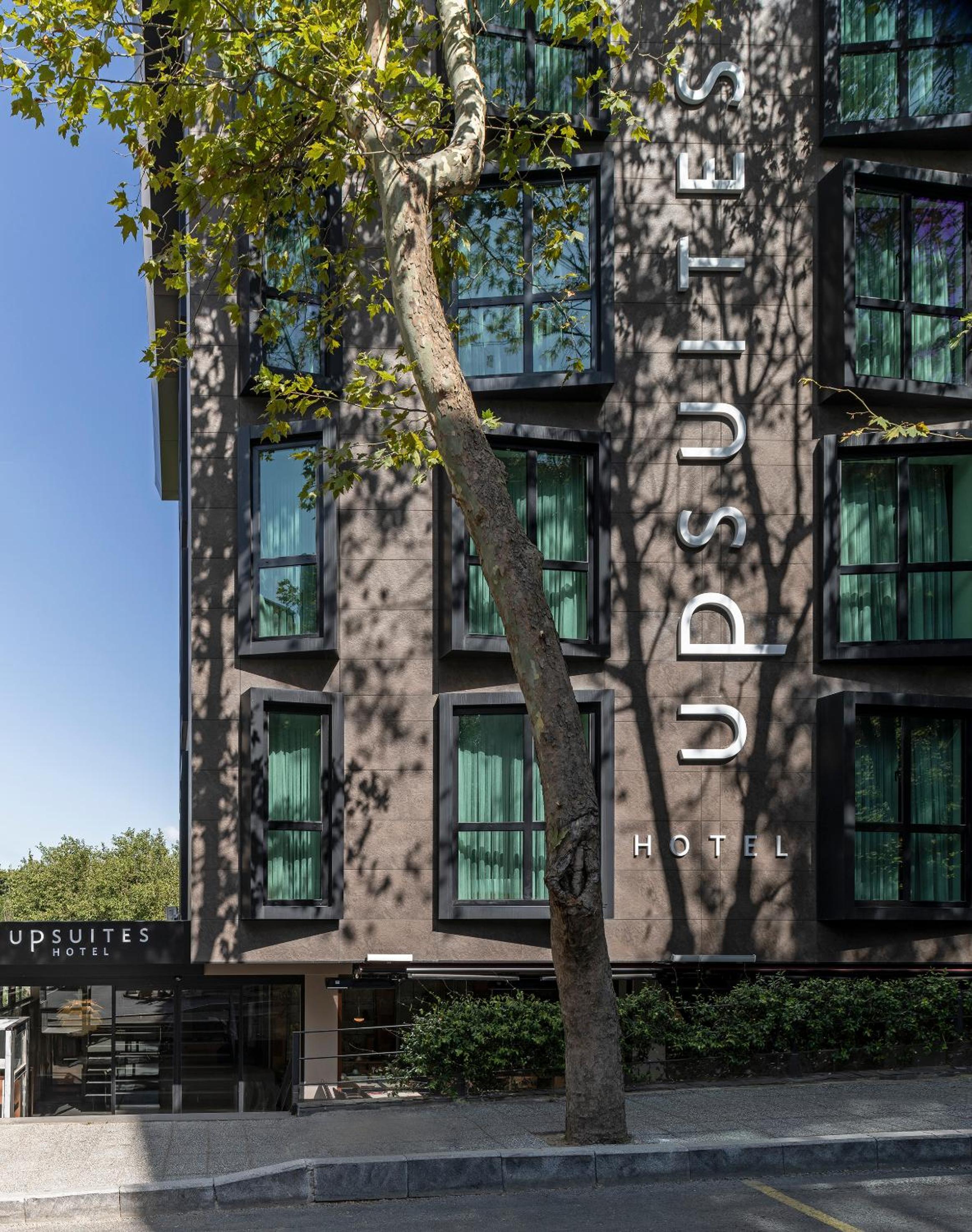 Upsuites Hotel - Image 5