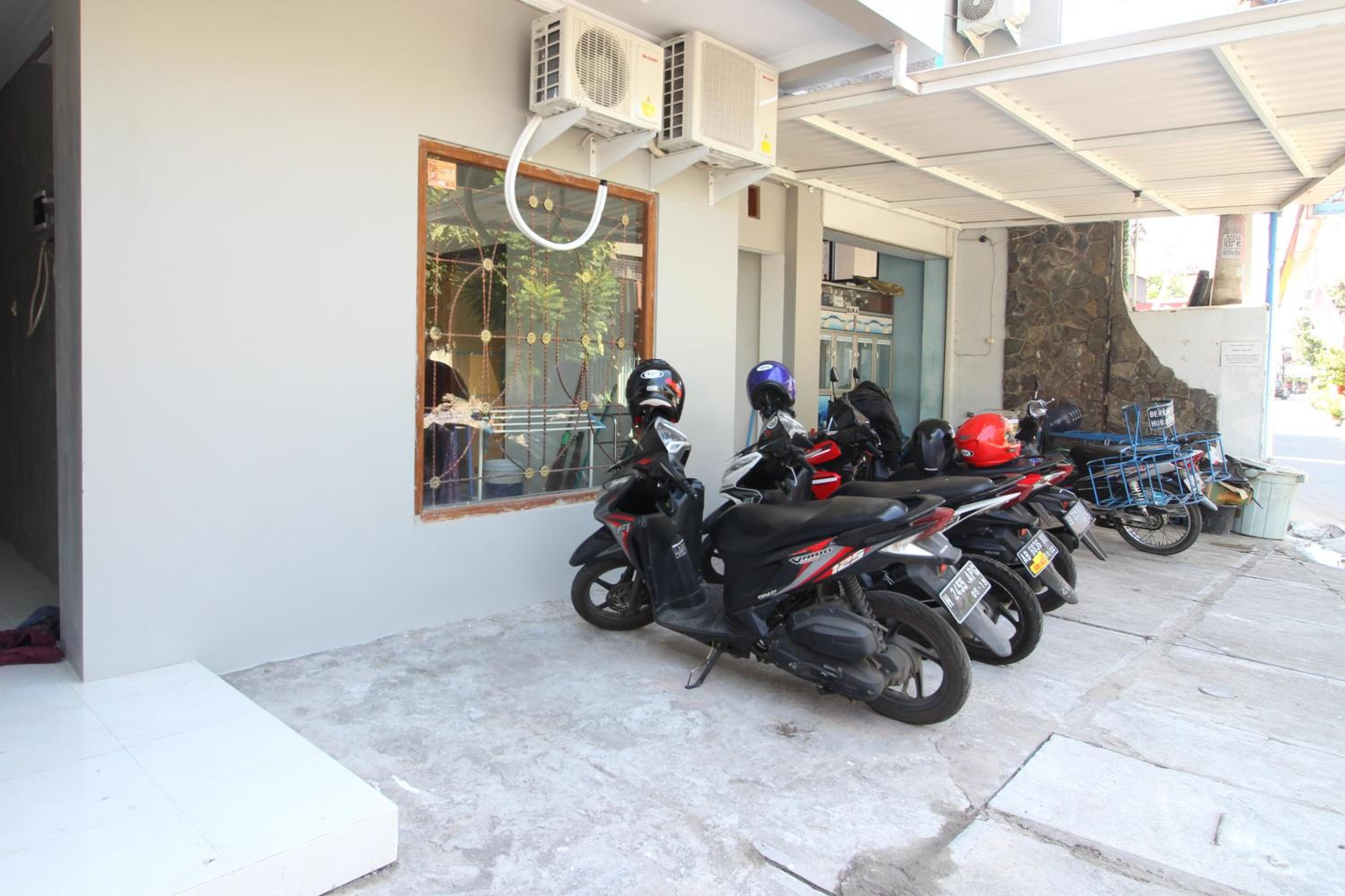 RedDoorz near Adisucipto Airport 3