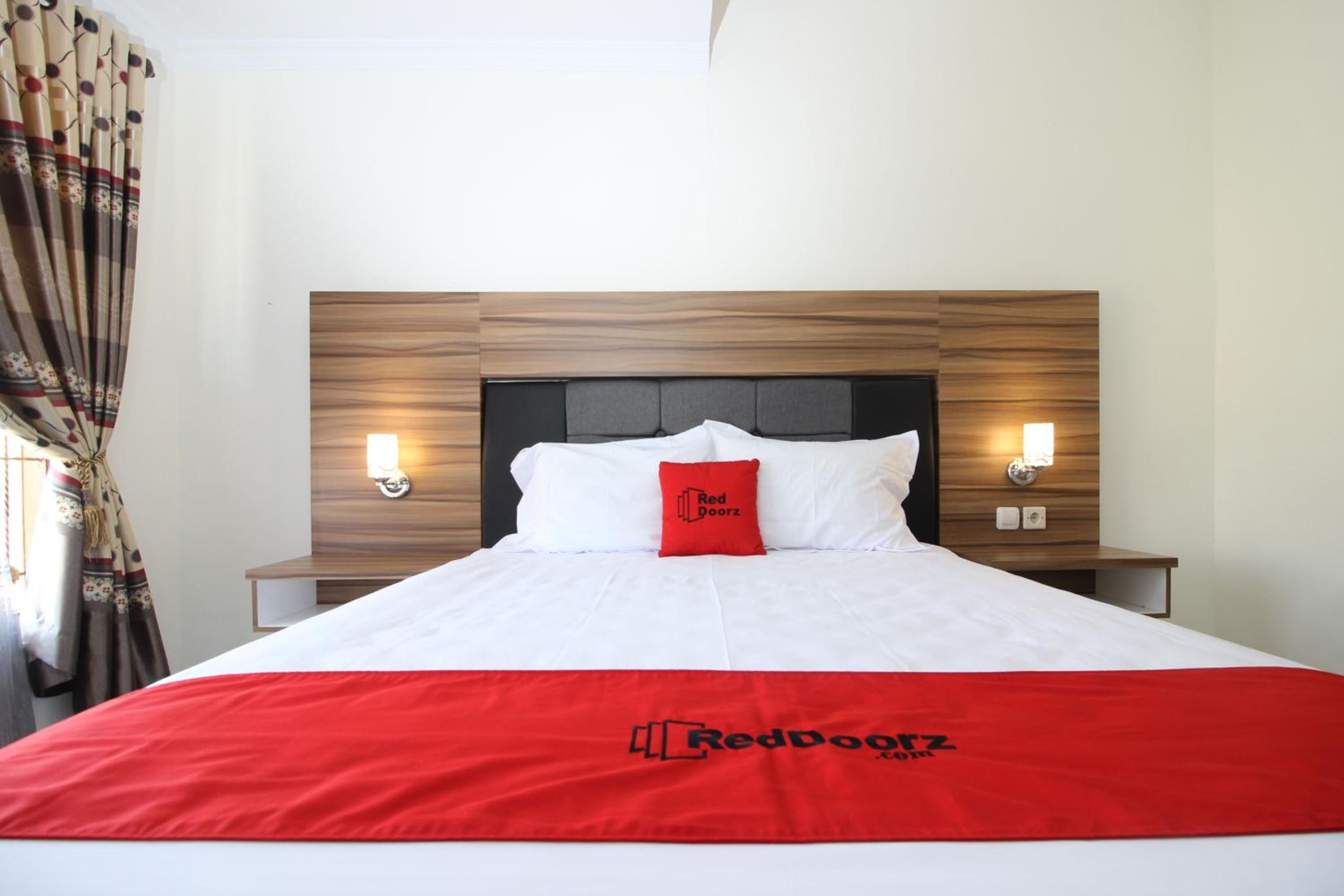 RedDoorz near Adisucipto Airport 3