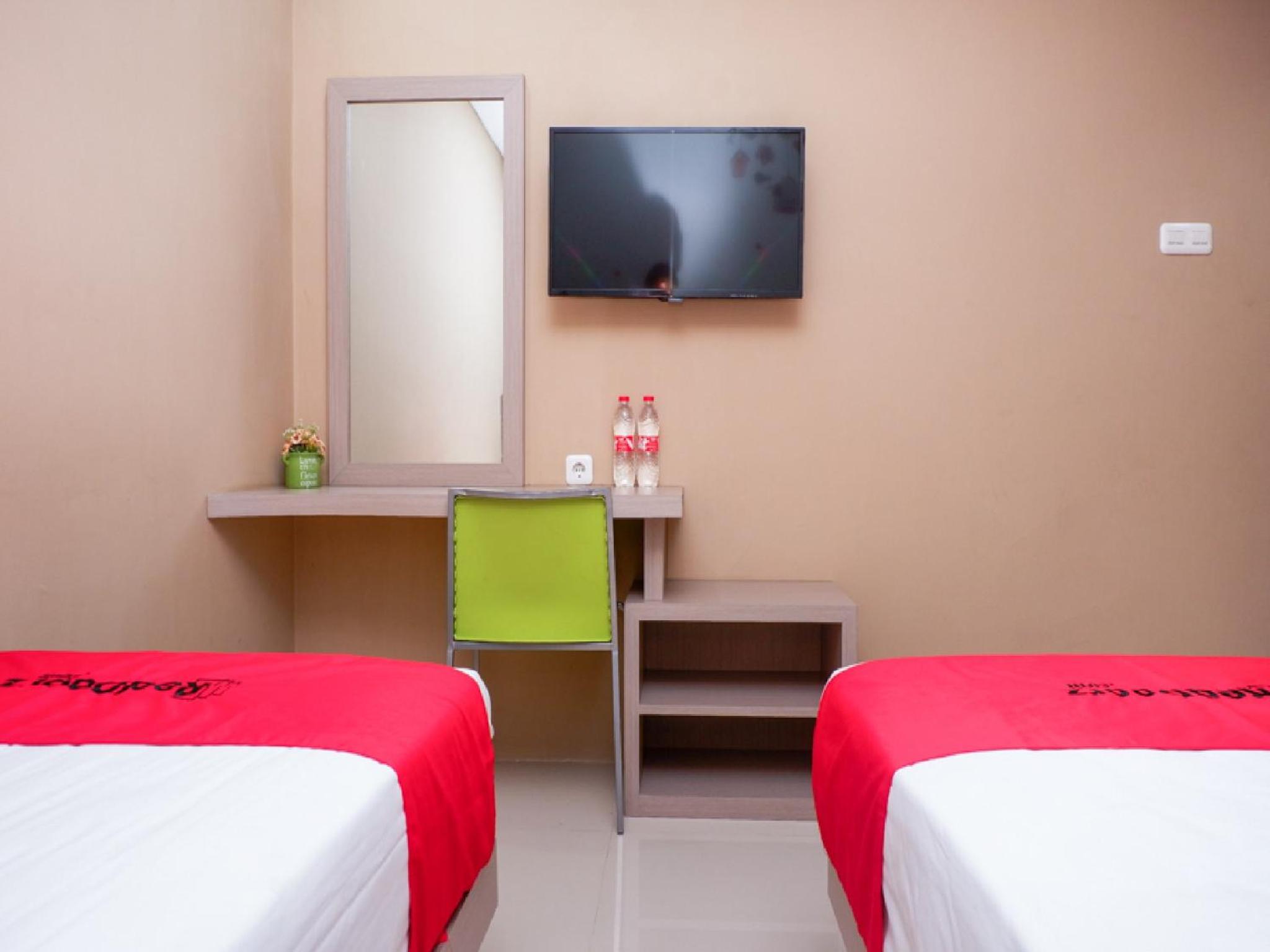 RedDoorz near Java Supermall Semarang view 3