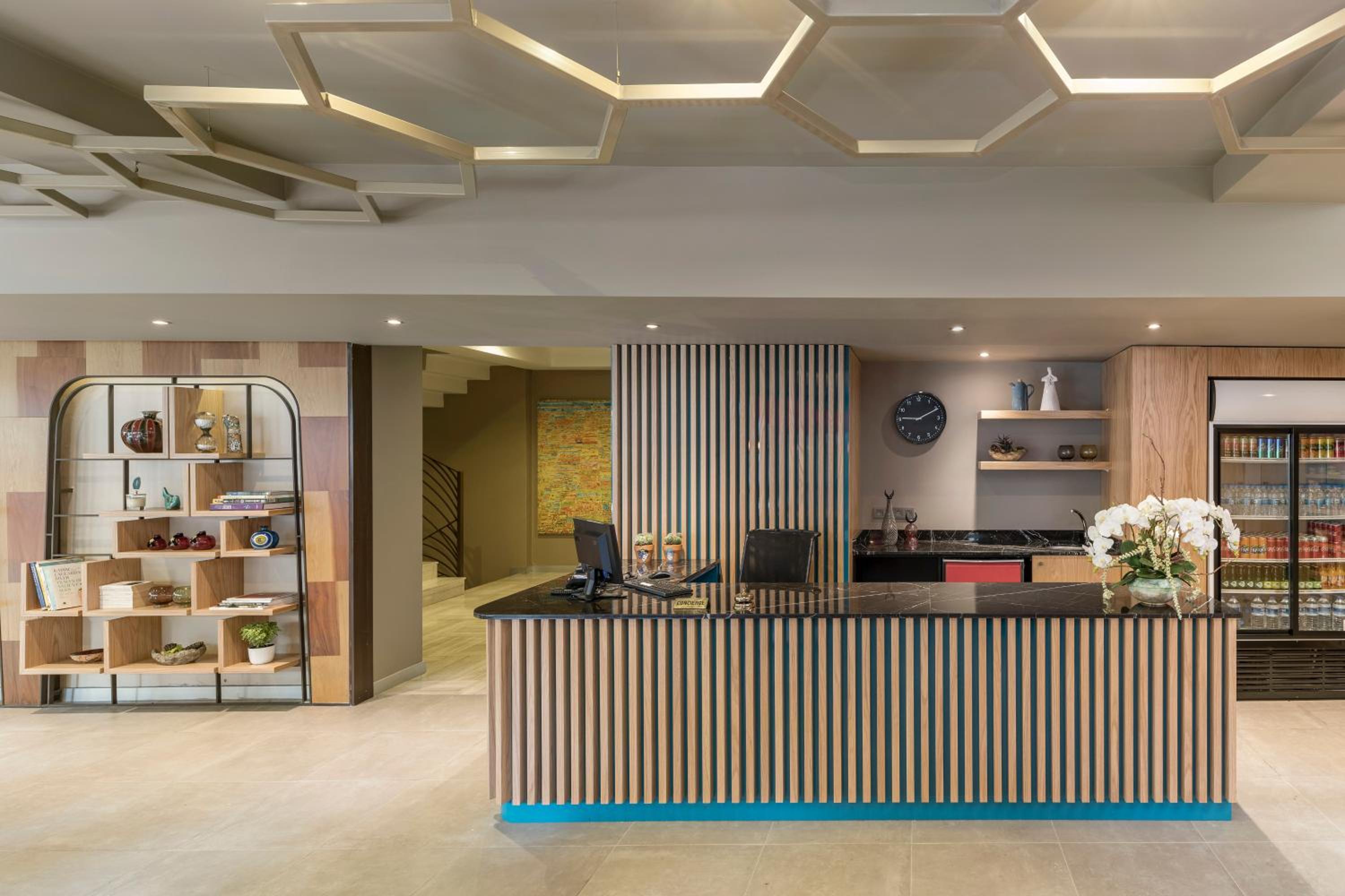 Upsuites Hotel - Image 43