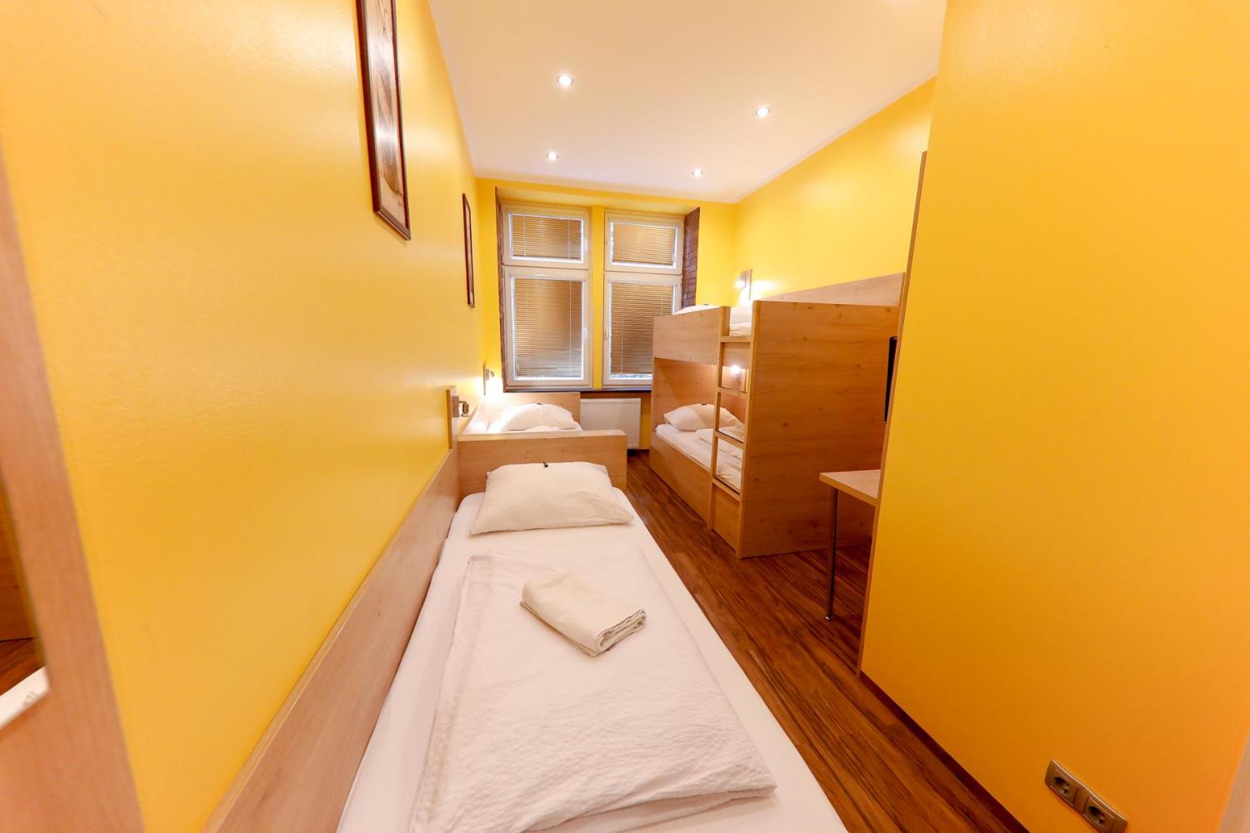 Do Step Inn Home - Hotel & Hostel