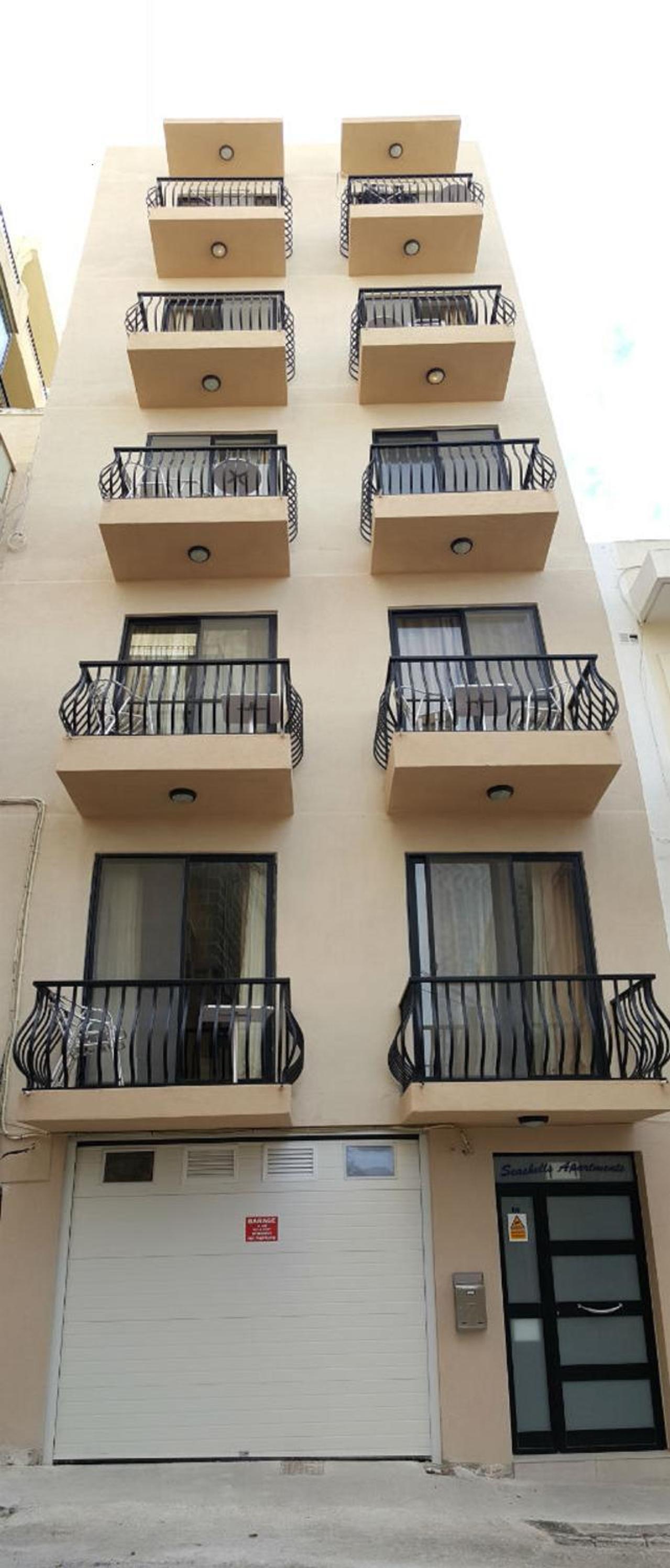 Seashells 2 bedroom Apartment with sunny terrace with stunning sea views - by Getawaysmalta photo 1