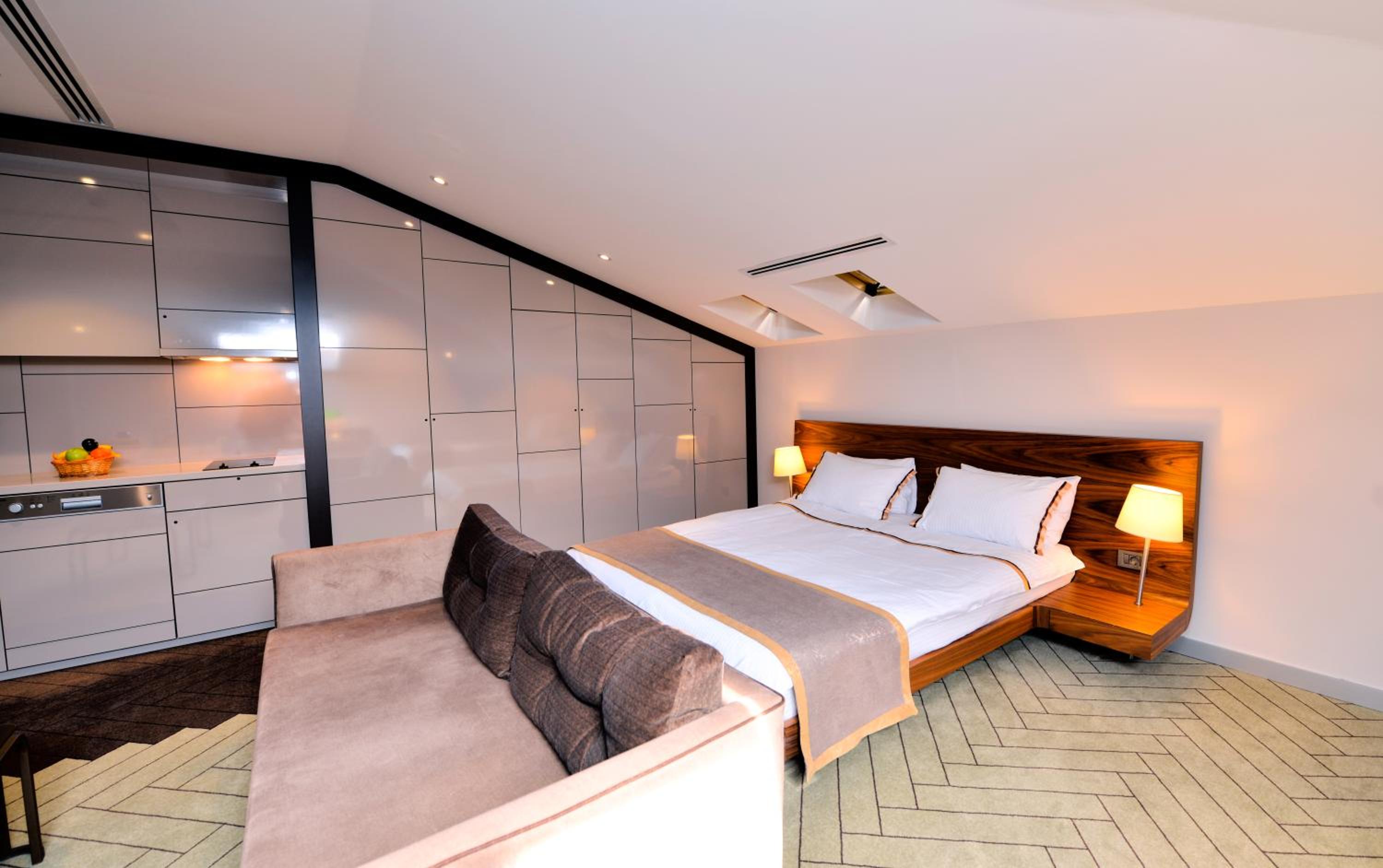 Upsuites Hotel - Image 29