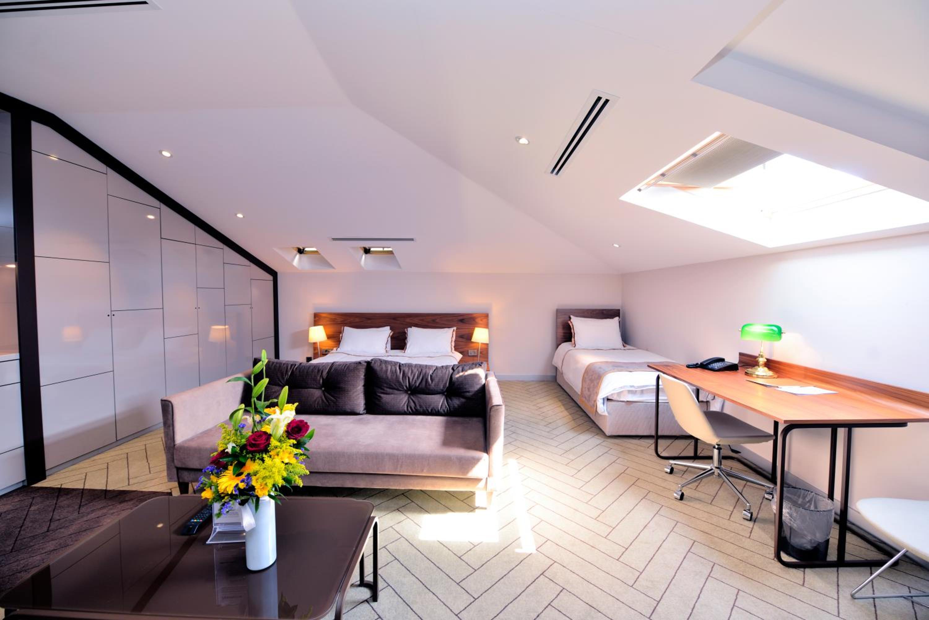 Upsuites Hotel - Image 45