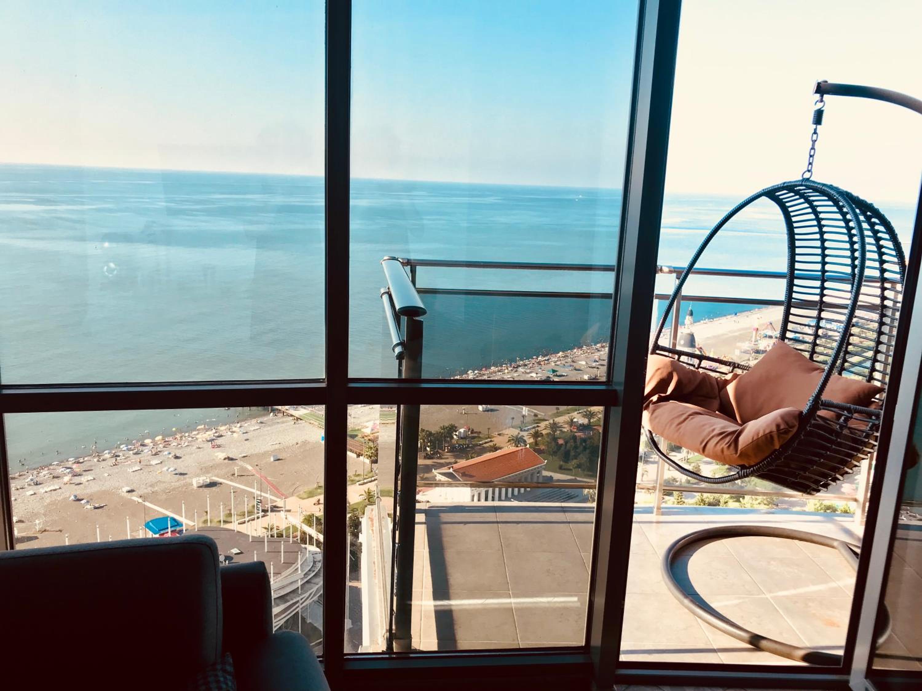 2BR Beachfront Luxury Suite with Panoramic Sea Views view 4