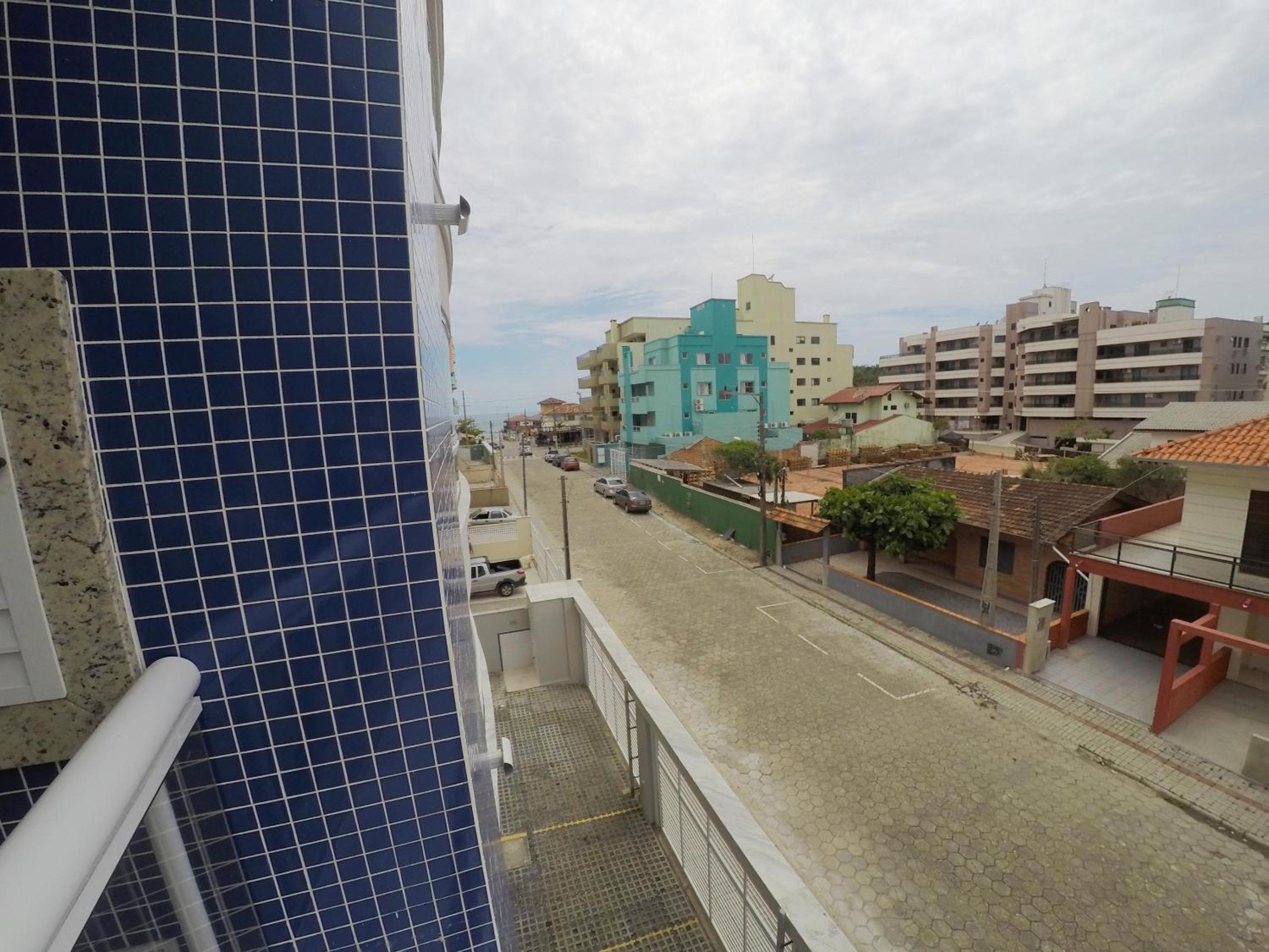 Ed Mônaco, 150 metros da praia de Bombas