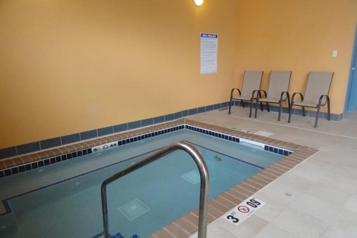 Canby Inn and Suites