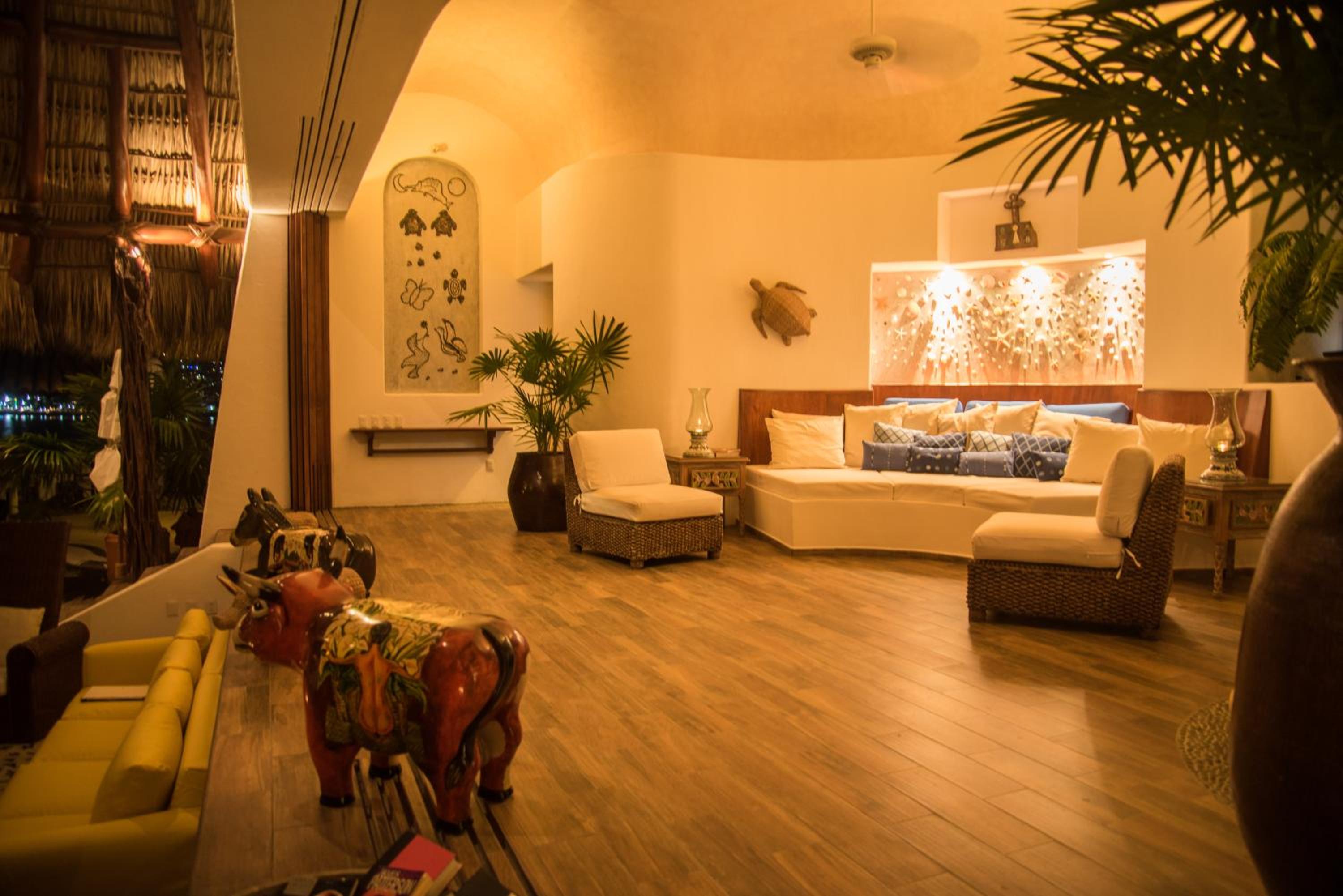 Villa El Murmullo by La Casa Que Canta