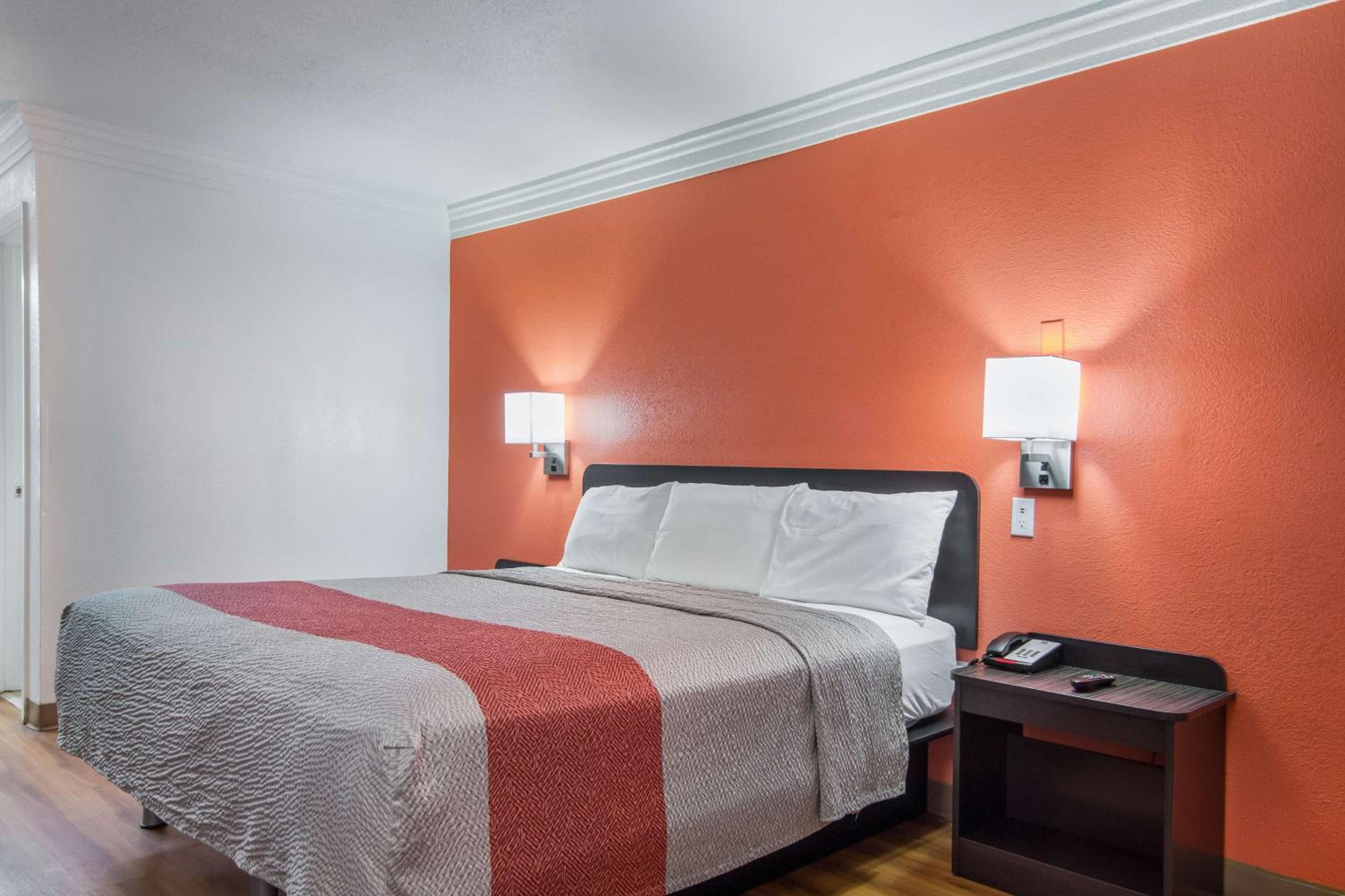 Marshall Vacations - Motel 6-Marshall, TX - Property Image 22