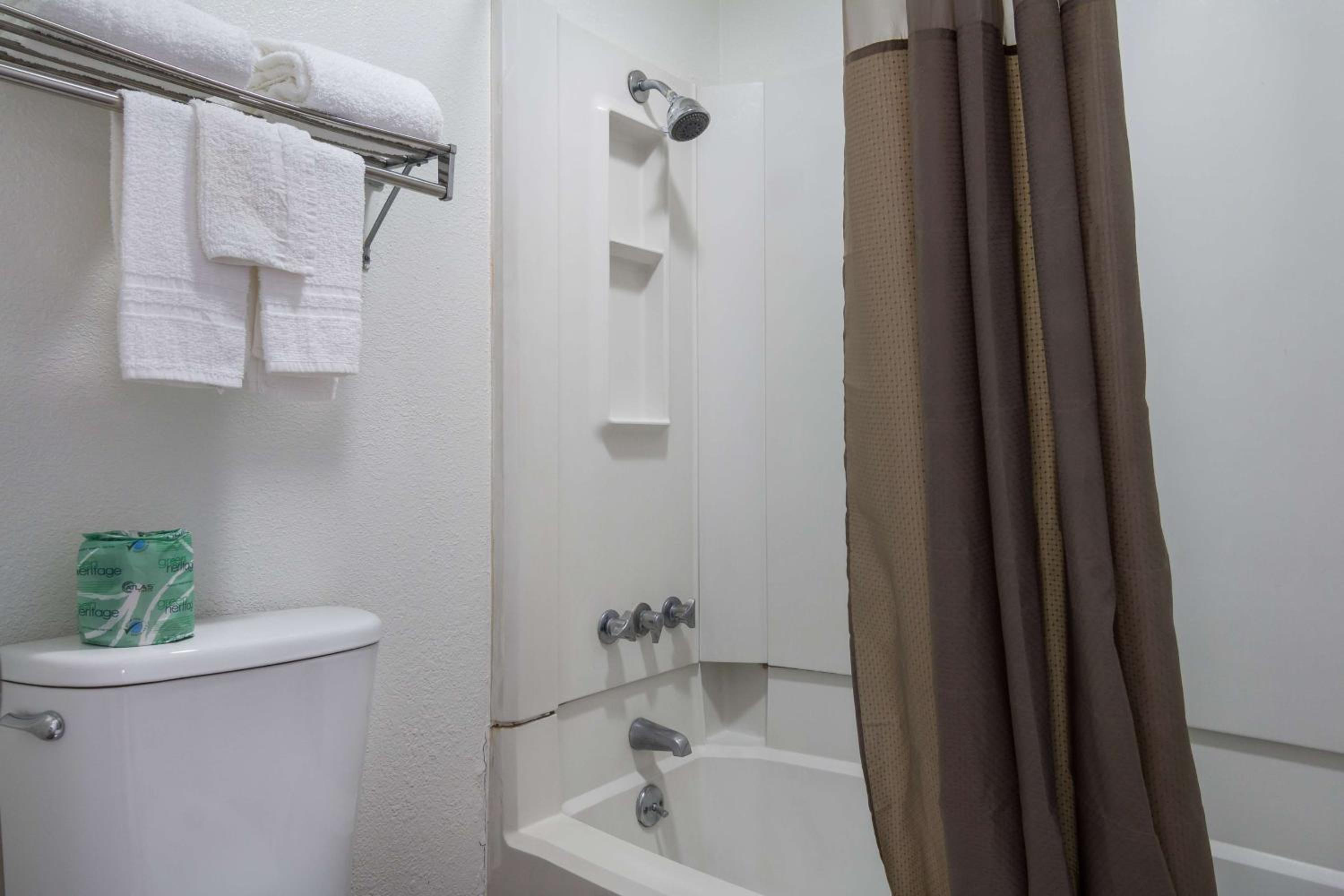 Marshall Vacations - Motel 6-Marshall, TX - Property Image 13