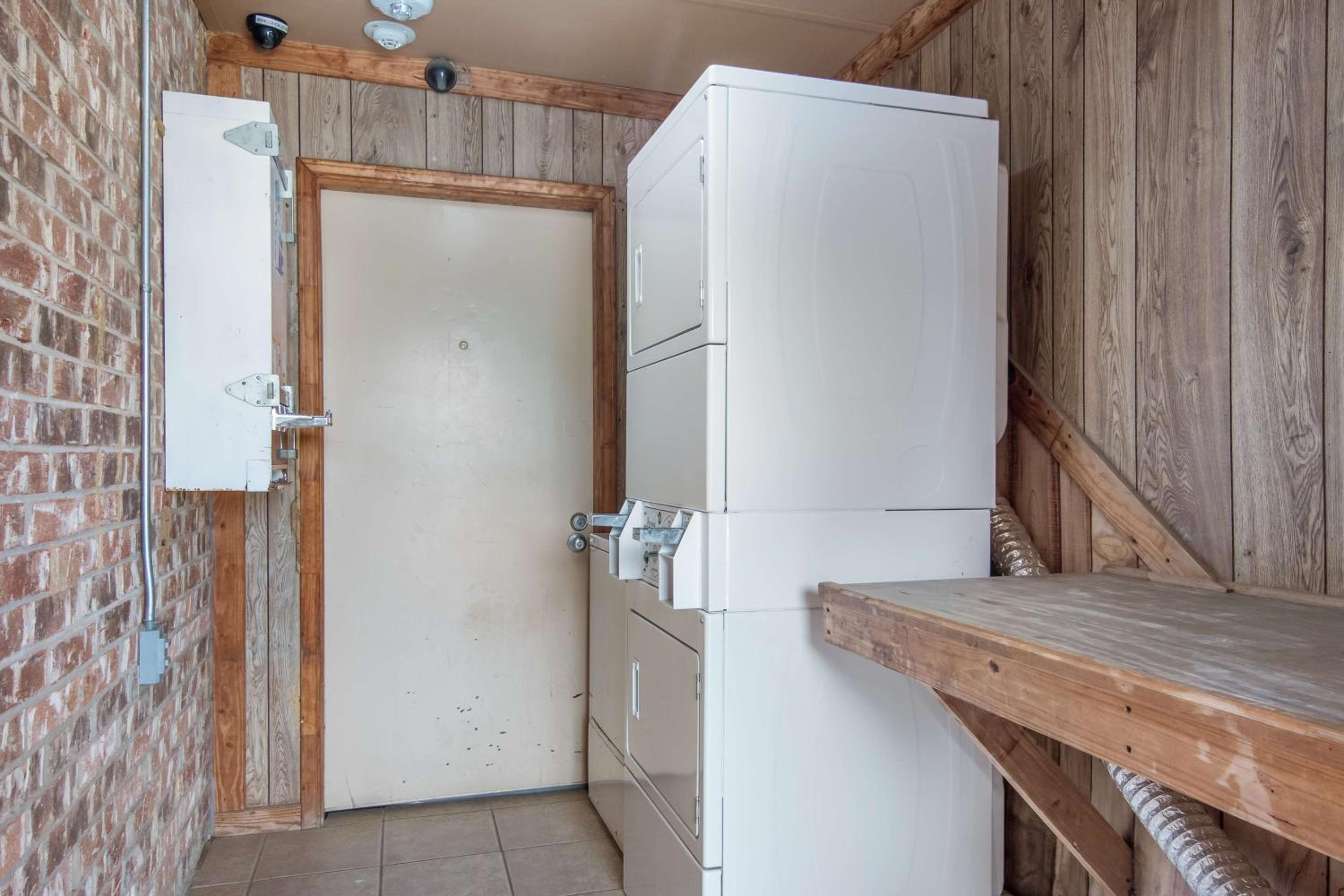 Marshall Vacations - Motel 6-Marshall, TX - Property Image 3