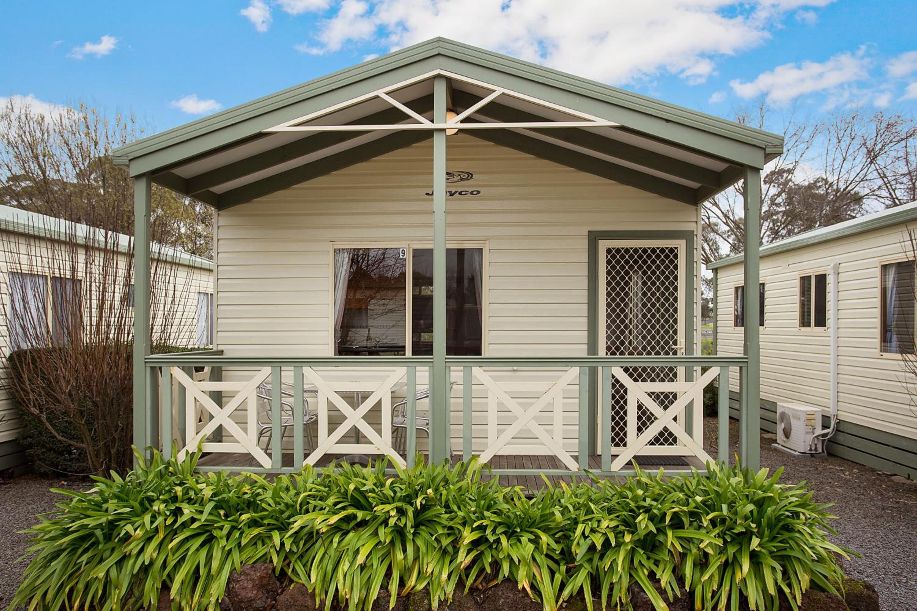Lake Hamilton Motor Village and Caravan Park