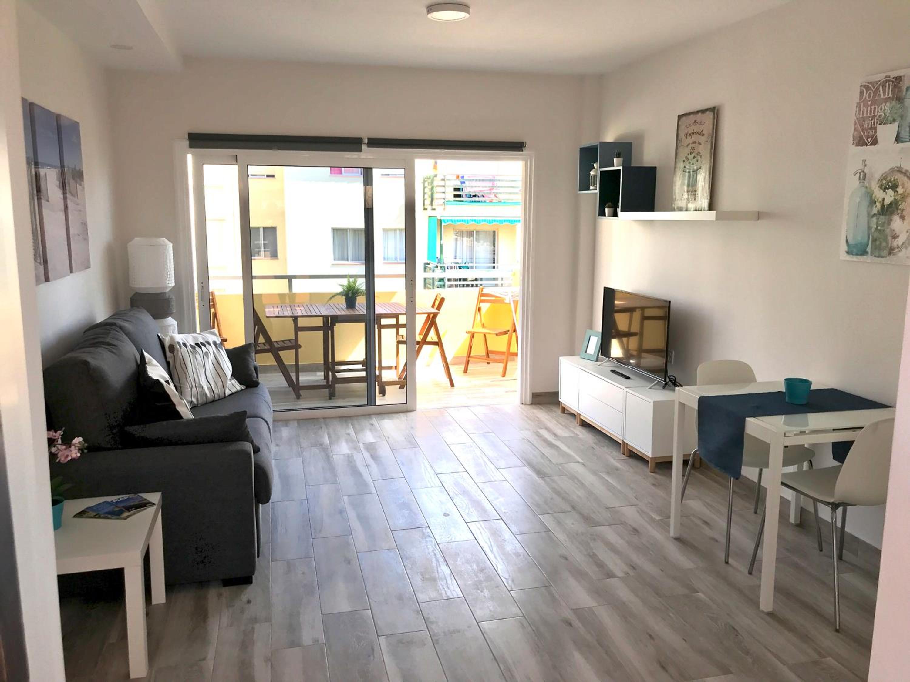 LOS ANGELES APARTMENT Los Cristianos