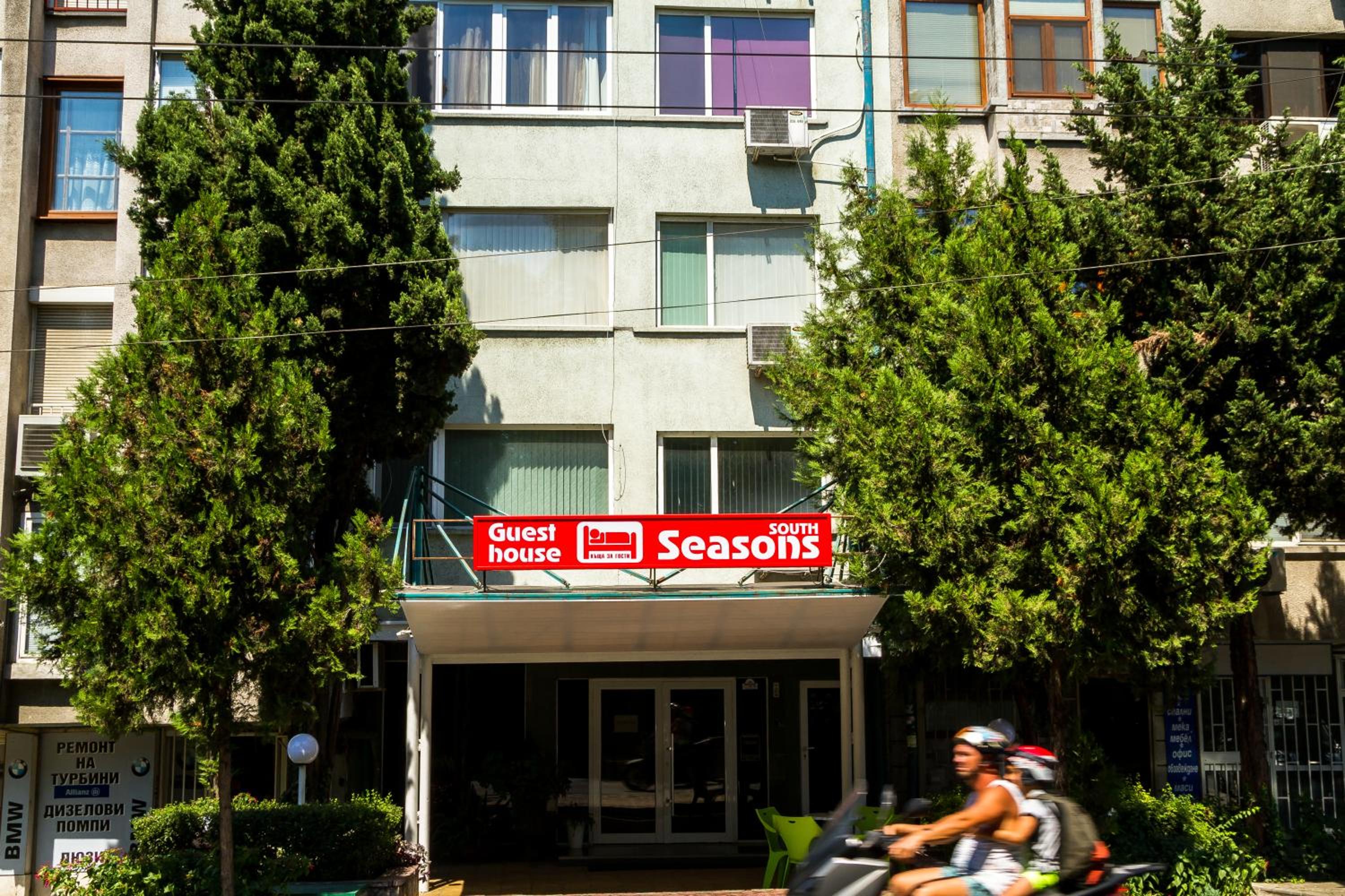 Sezoni South Burgas
