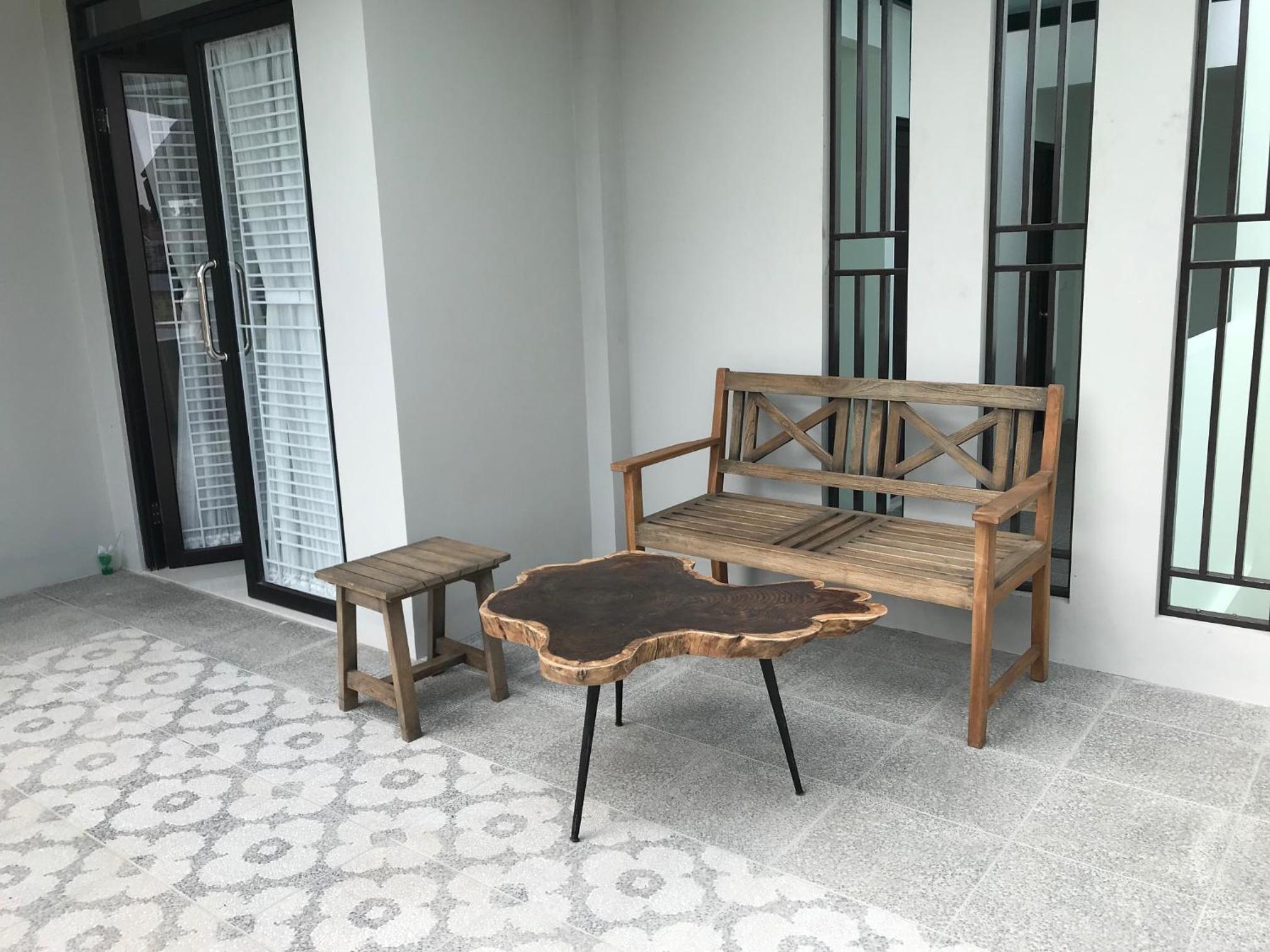 Kensington Villa view 4