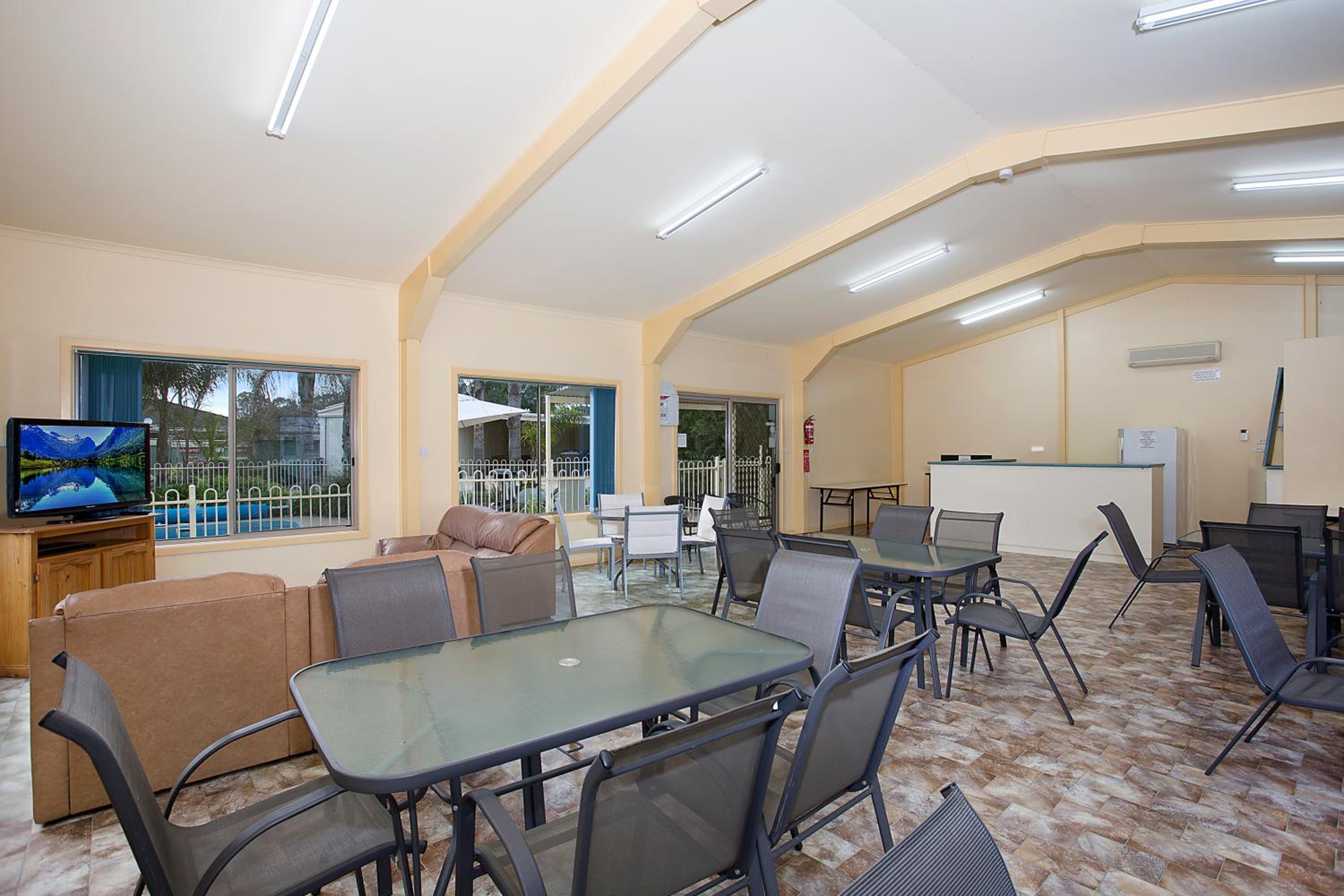 Lake Hamilton Motor Village and Caravan Park