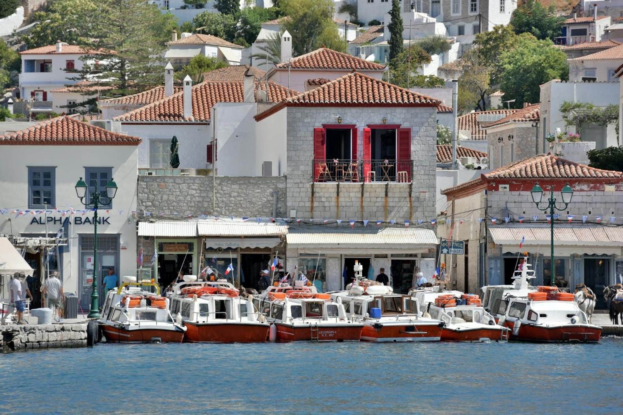 Hydra Port Apartments-Serenity view 4