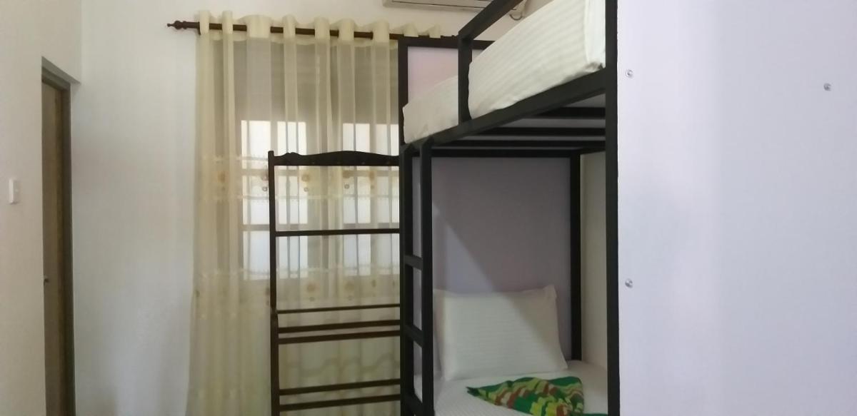 I & I Hostel