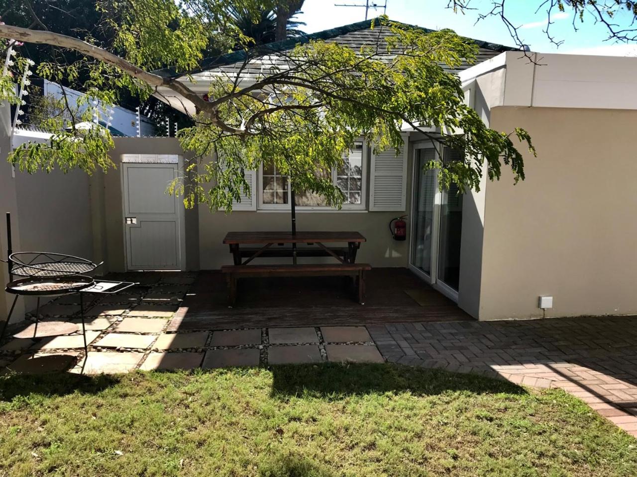 Port Elizabeth Vacations - Cosy Private Cottage - Property Image 3