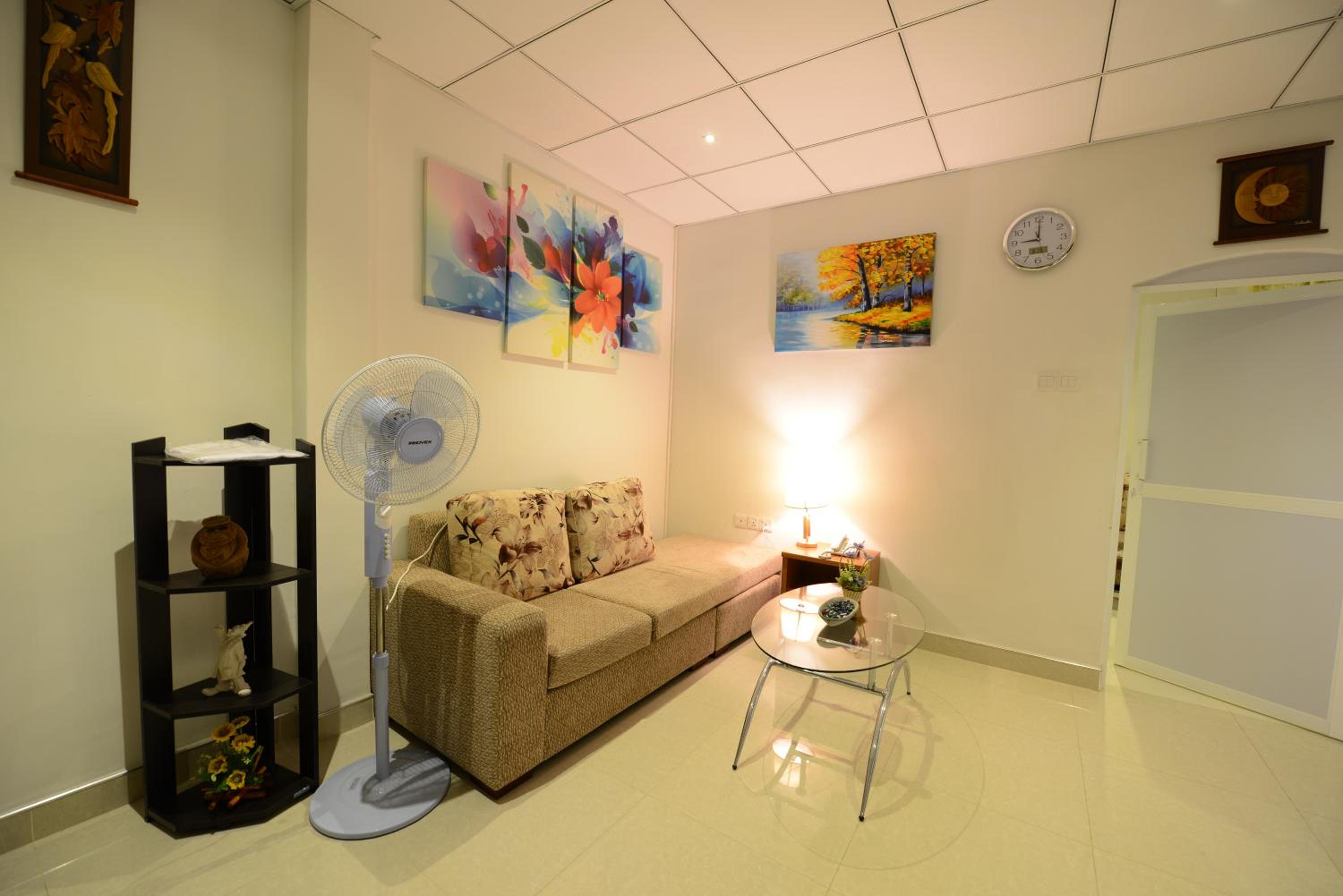 Diva Villa Airport Transit Hotel