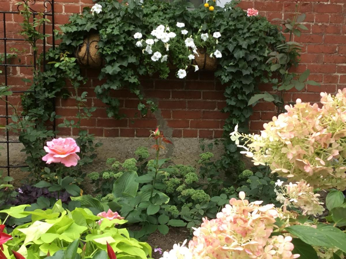 Stone Garden Inn