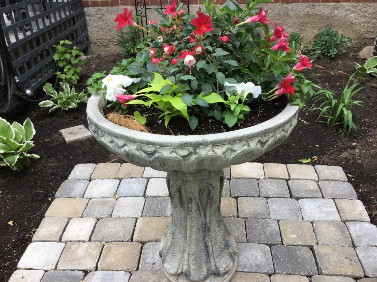 Stone Garden Inn