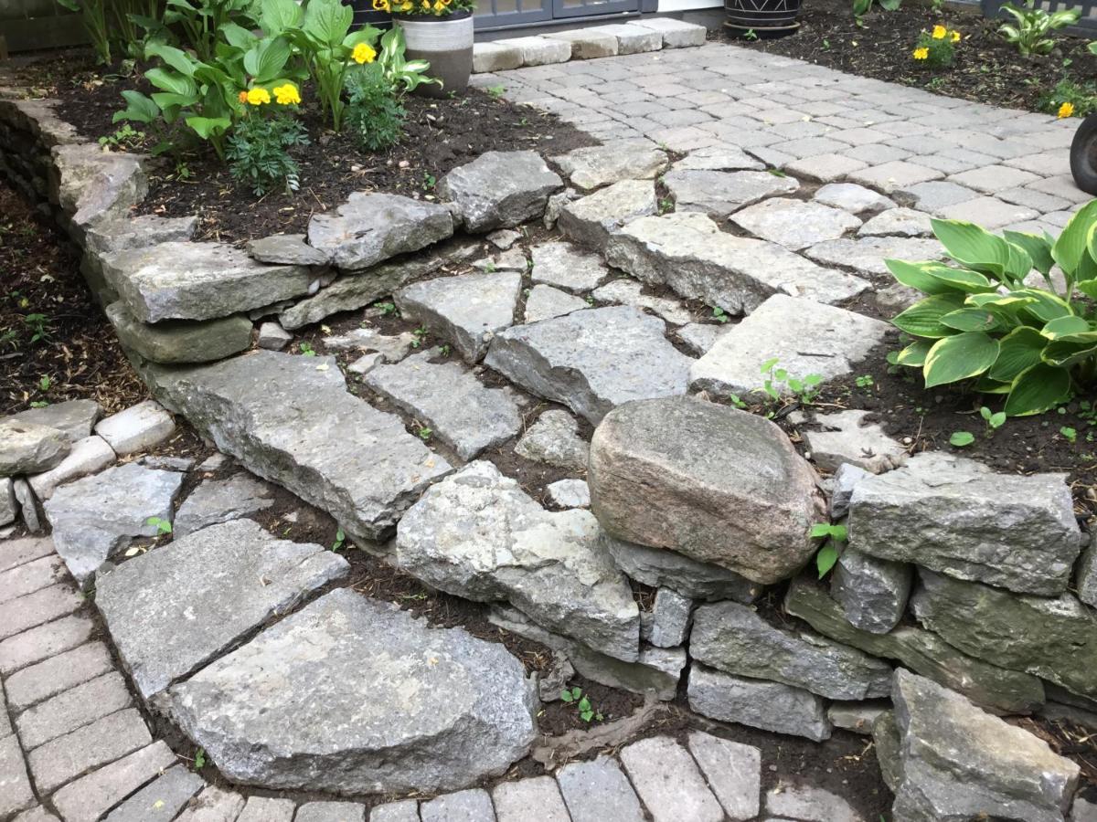 Stone Garden Inn